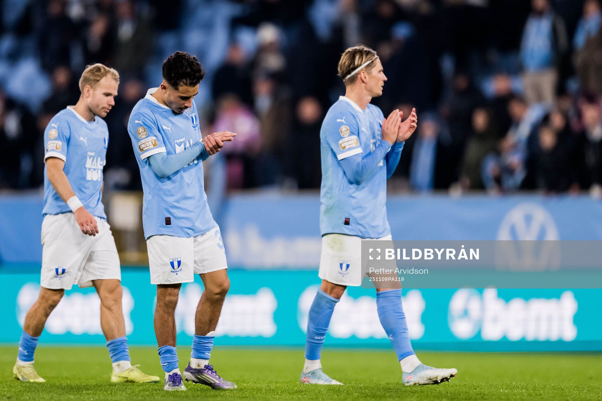 Malmö FFs Adrian Skogmar deppar