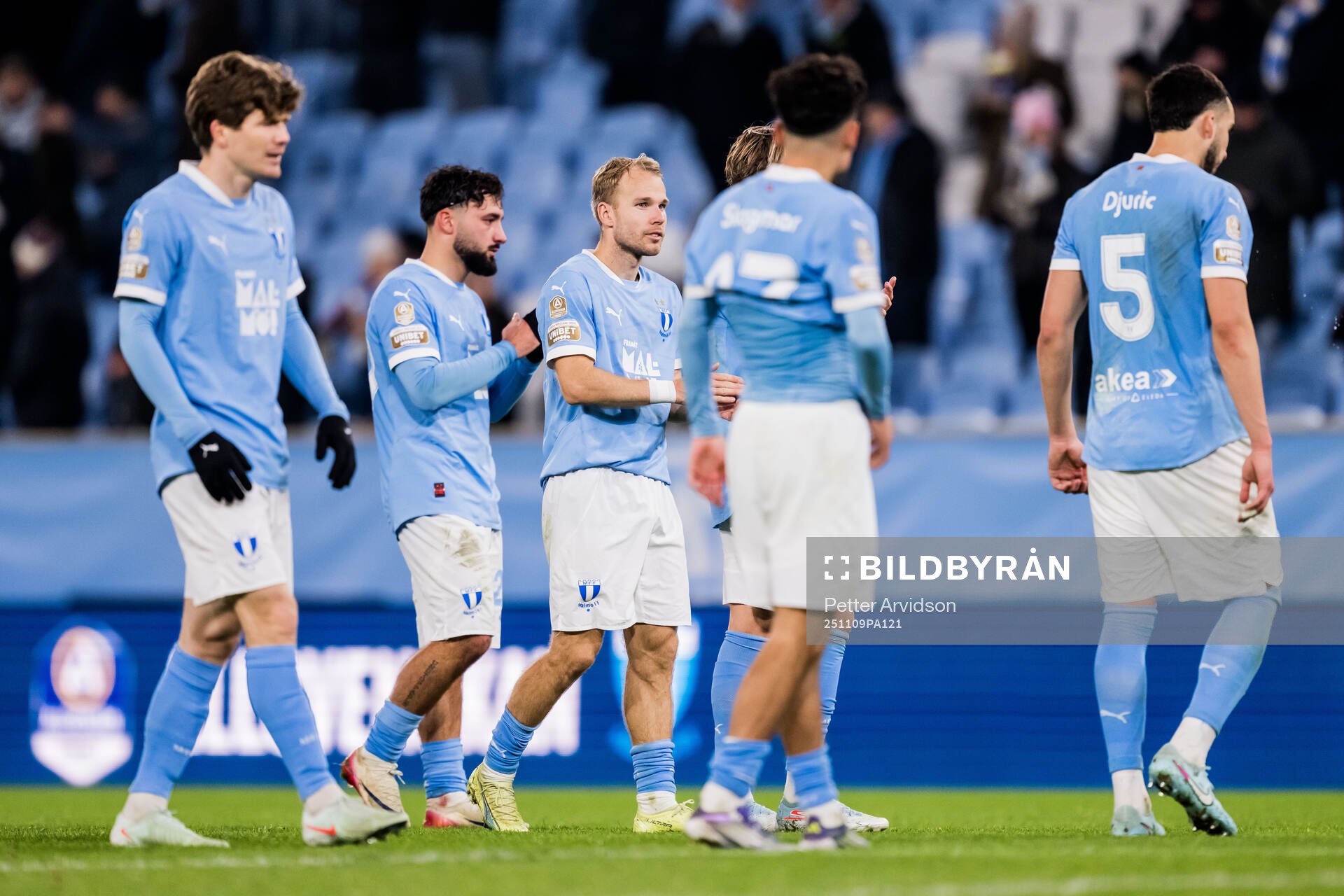 Malmö FFs Oscar Lewicki deppar