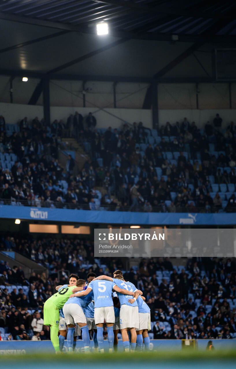 Malmö FFs spelare samlas