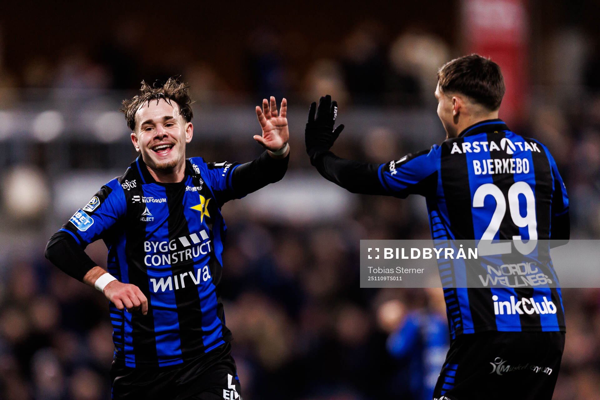 Sirius Neo Jönsson och Isak Bjerkebo jublar