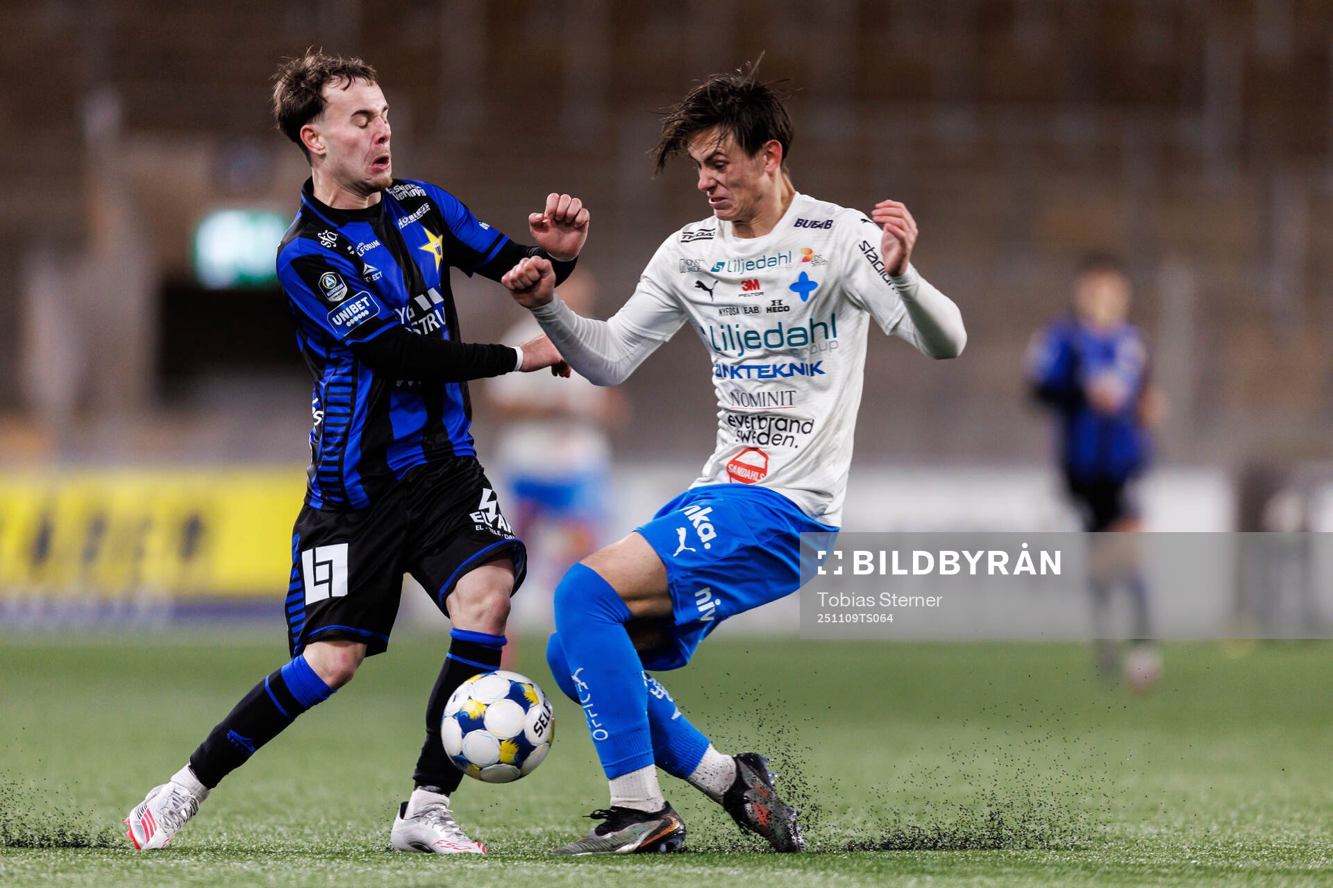 Sirius Neo Jönsson och Värnamos Armandas Raudonis
