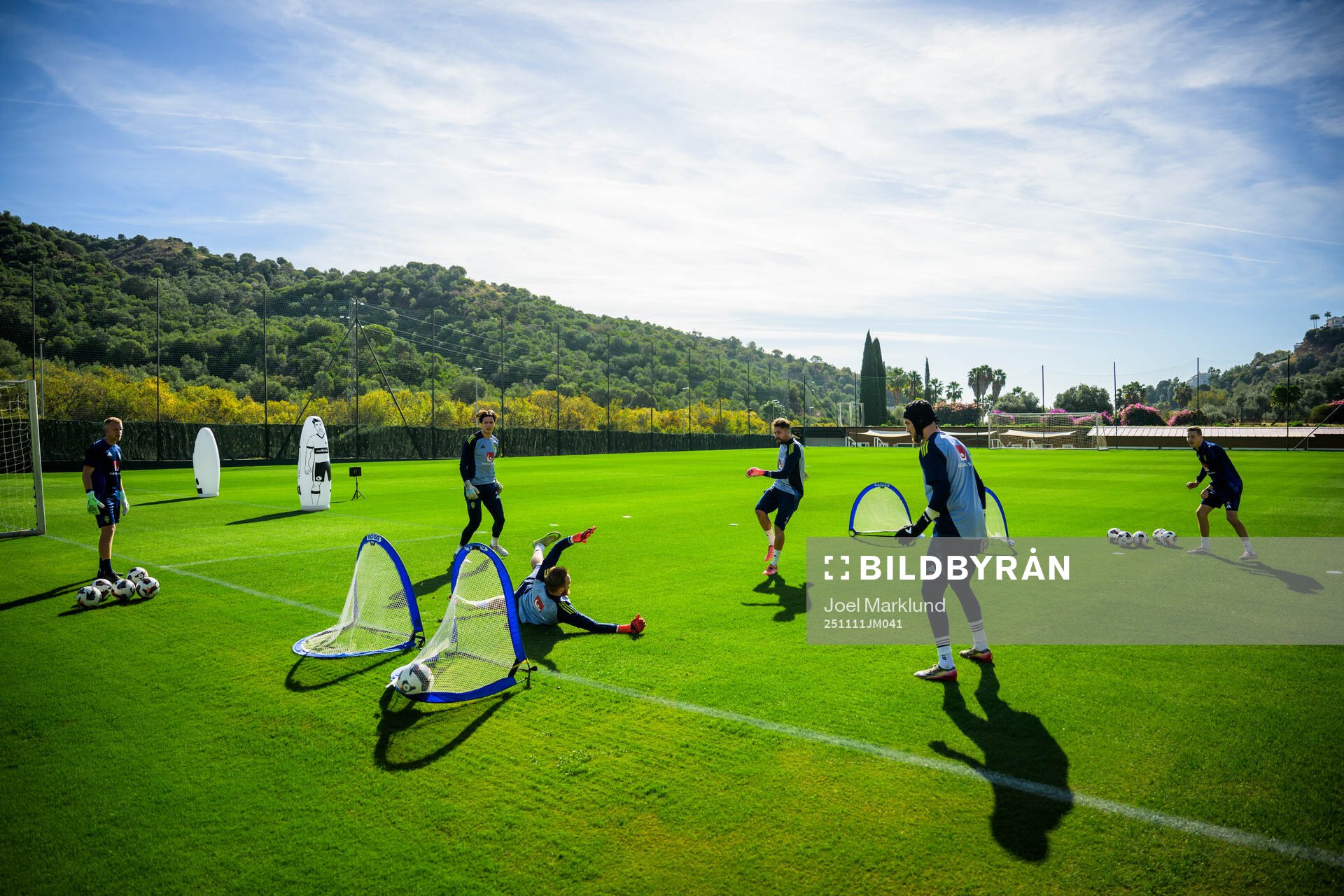 Goalkeeper coach Linus Kandolin, goalkeepers Jacob Widell