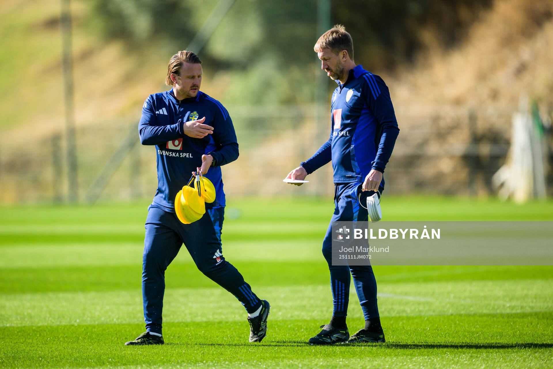 Assistant coach Björn Hamberg and head coach Graham Potter