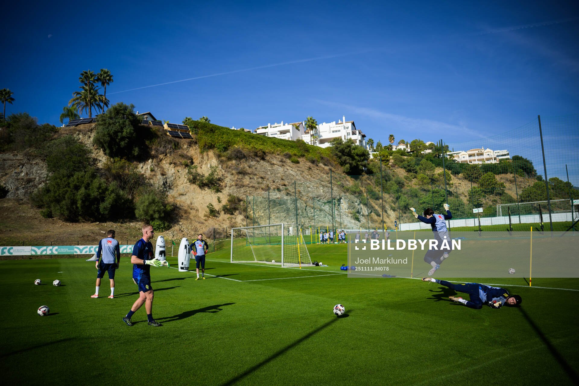 Goalkeeper coach Linus Kandolin with goalkeepers Kristoffer
