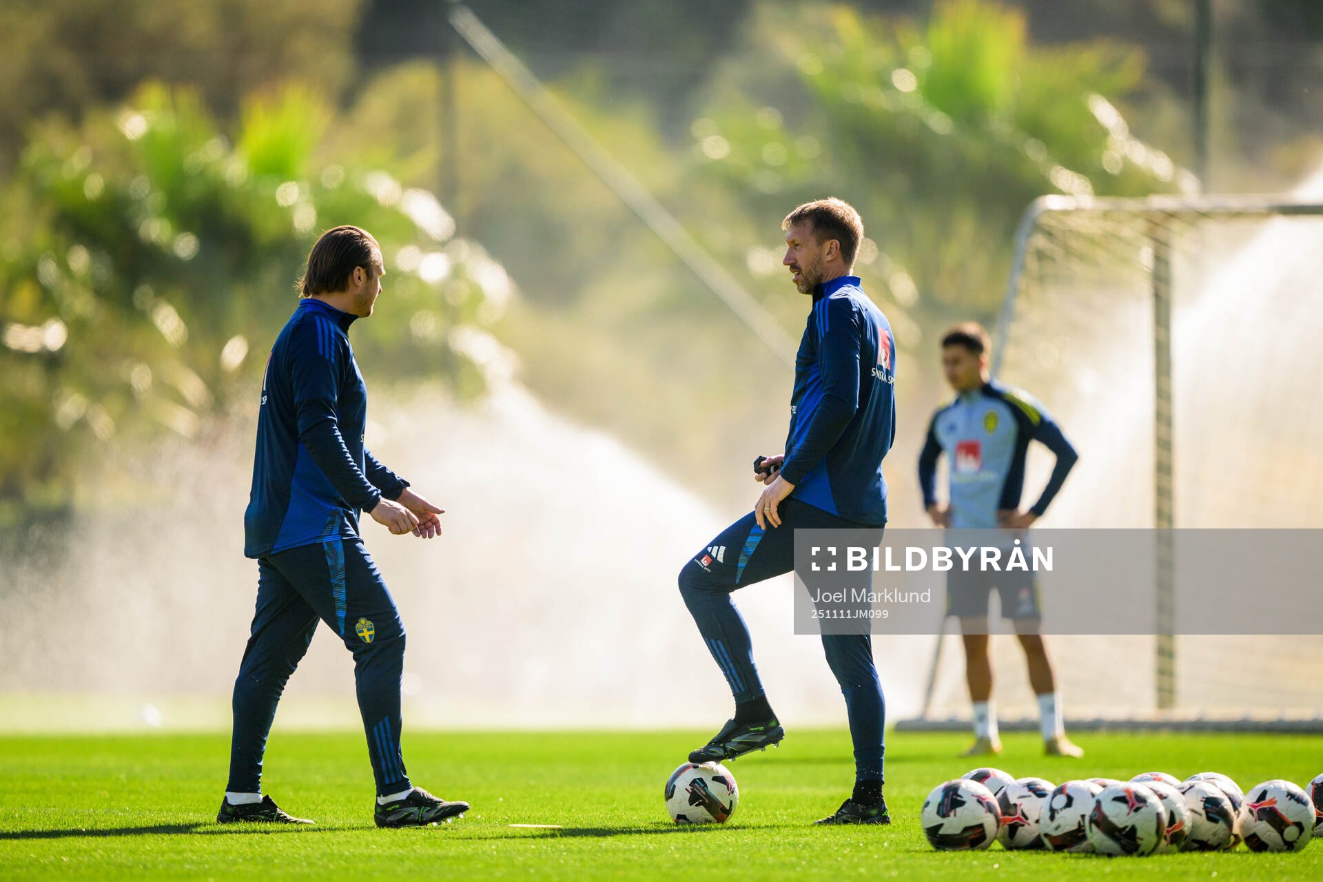 Assistant coach Björn Hamberg and head coach Graham Potter