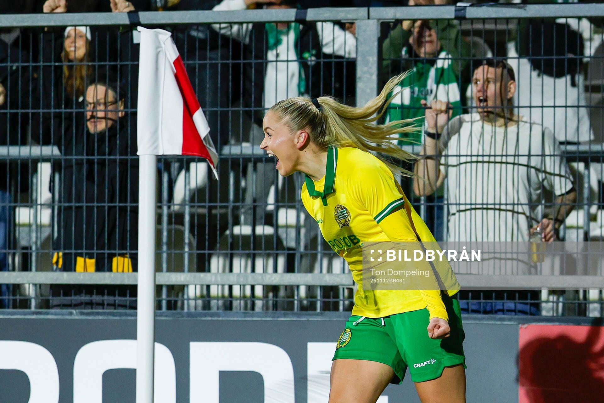 Anna Josendal of Hammarby celebrates