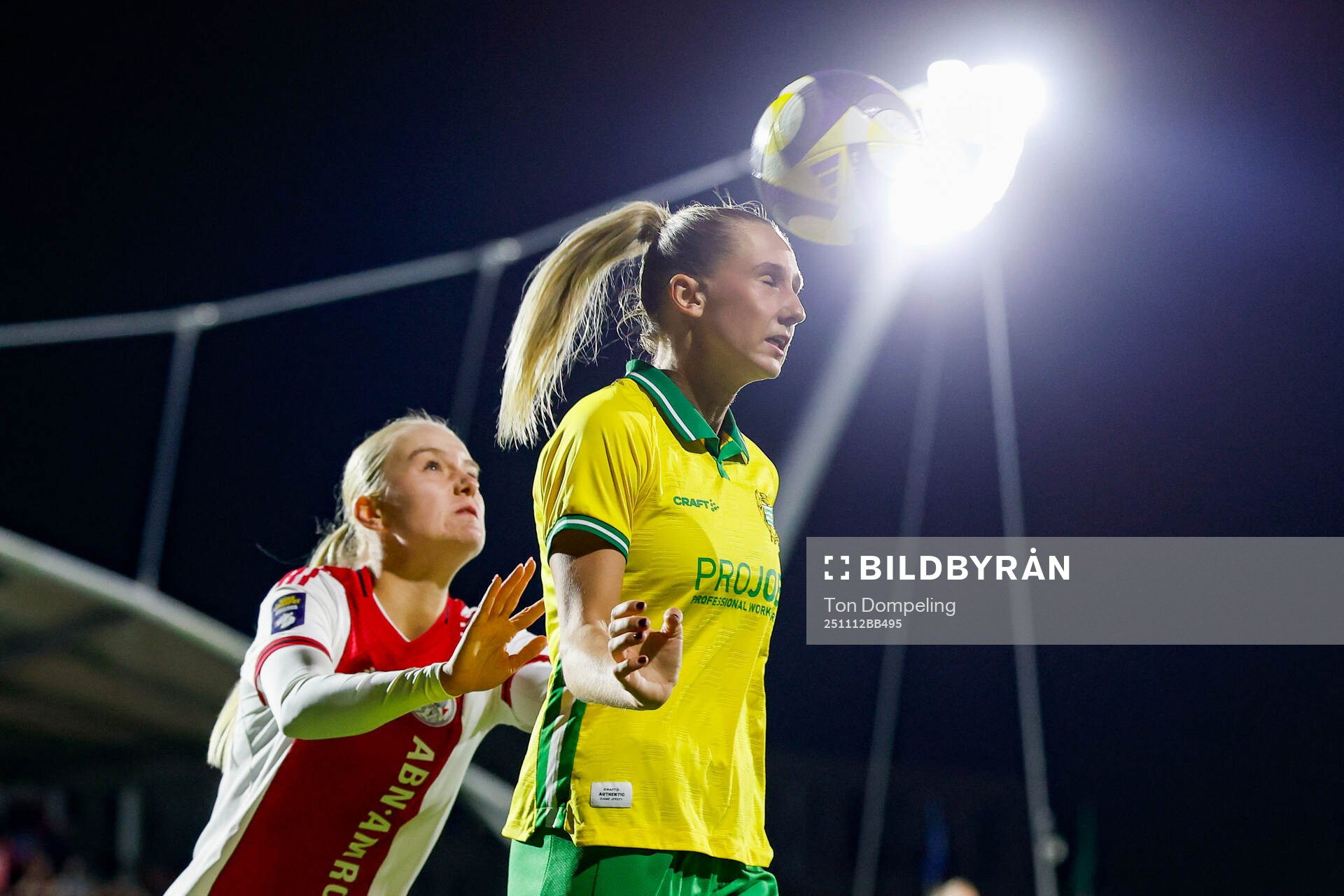 Ellen Wangerheim of Hammarby and Bo van Egmond of Ajax