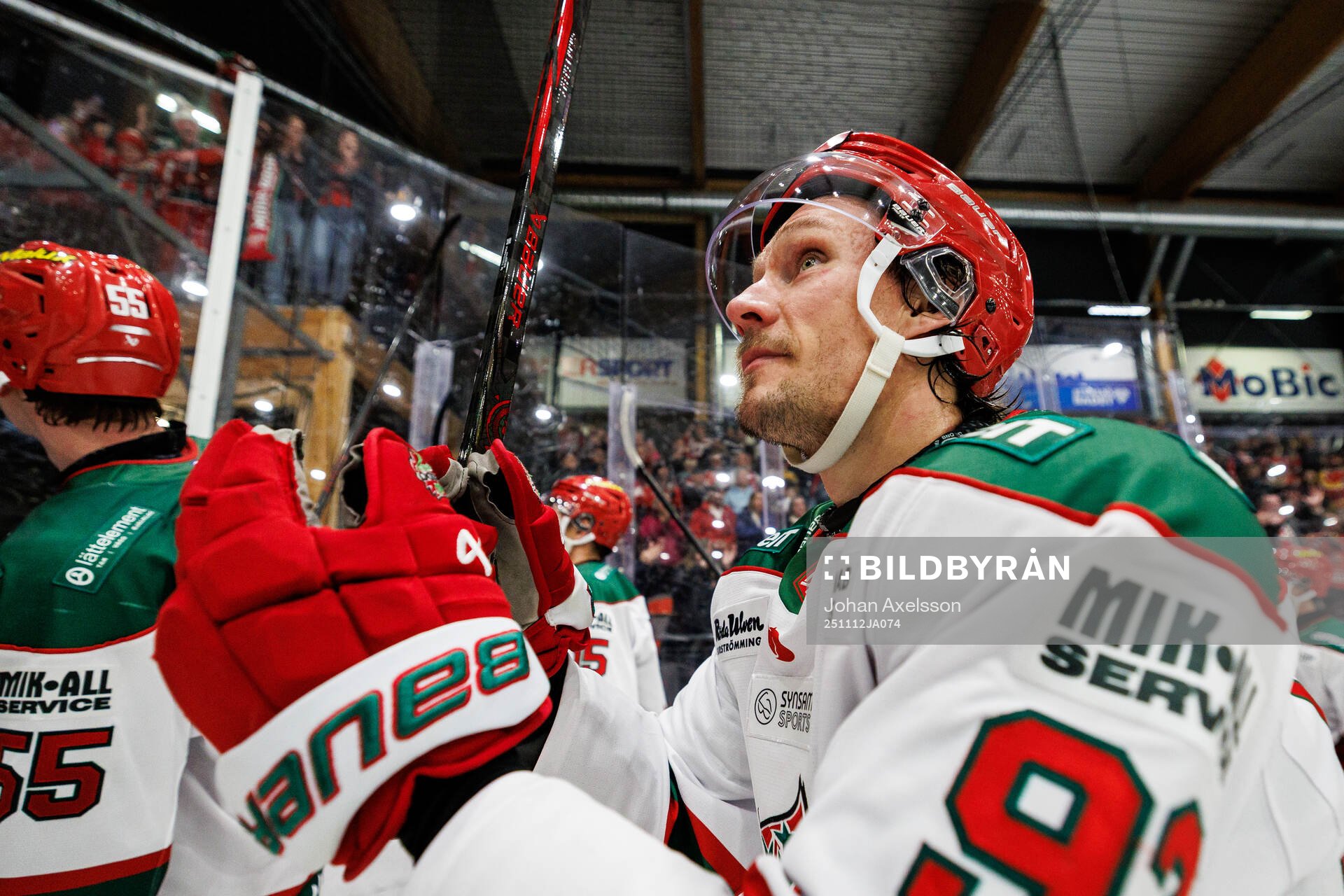 Modos Jesper Olofsson jublar