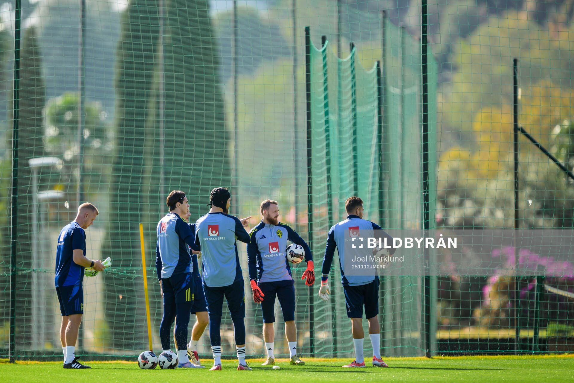 Goalkeeper coach Linus Kandolin and goalkeepers Jacob