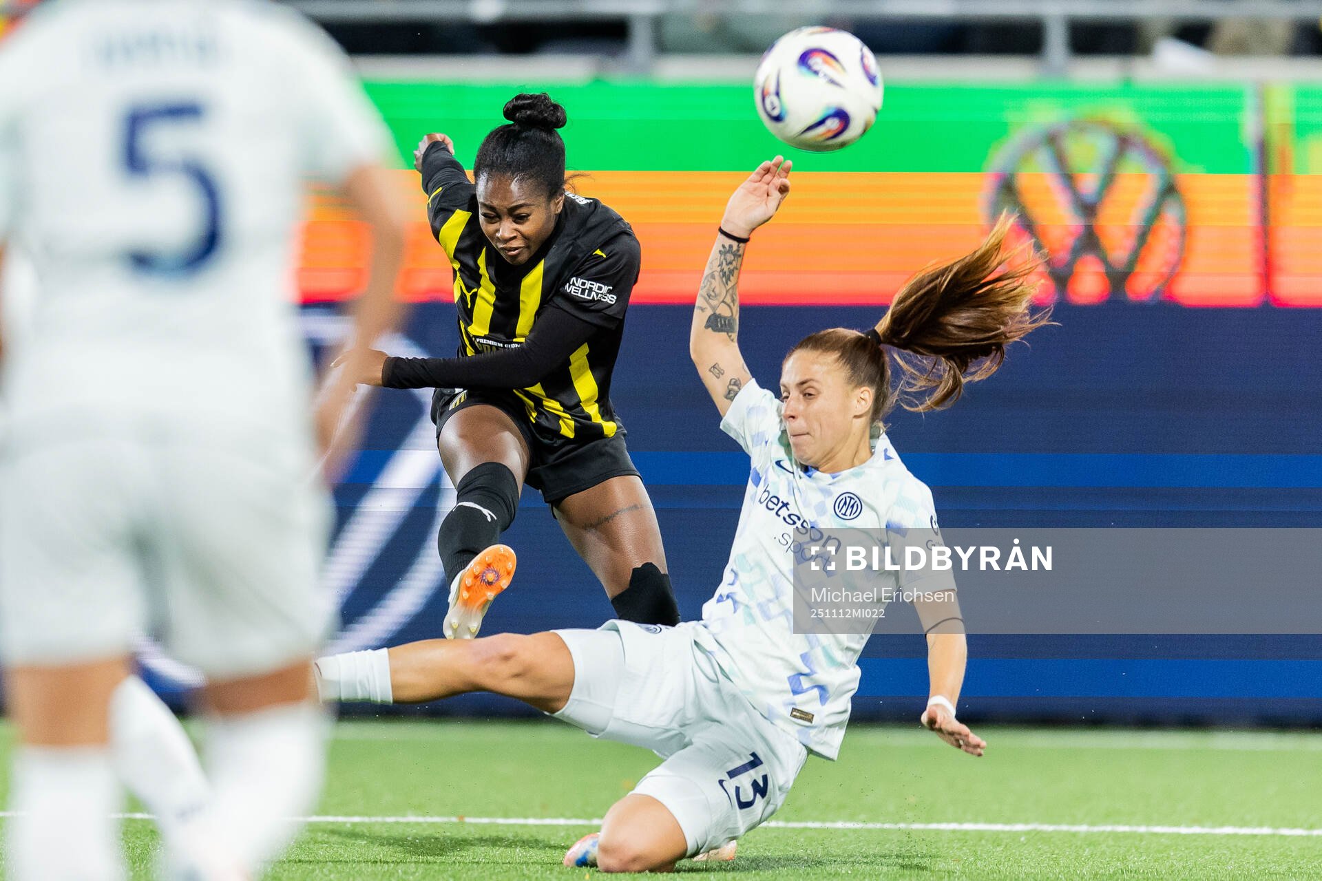 Monica Jusu Bah of Häcken and Beatrice Merlo of Inter
