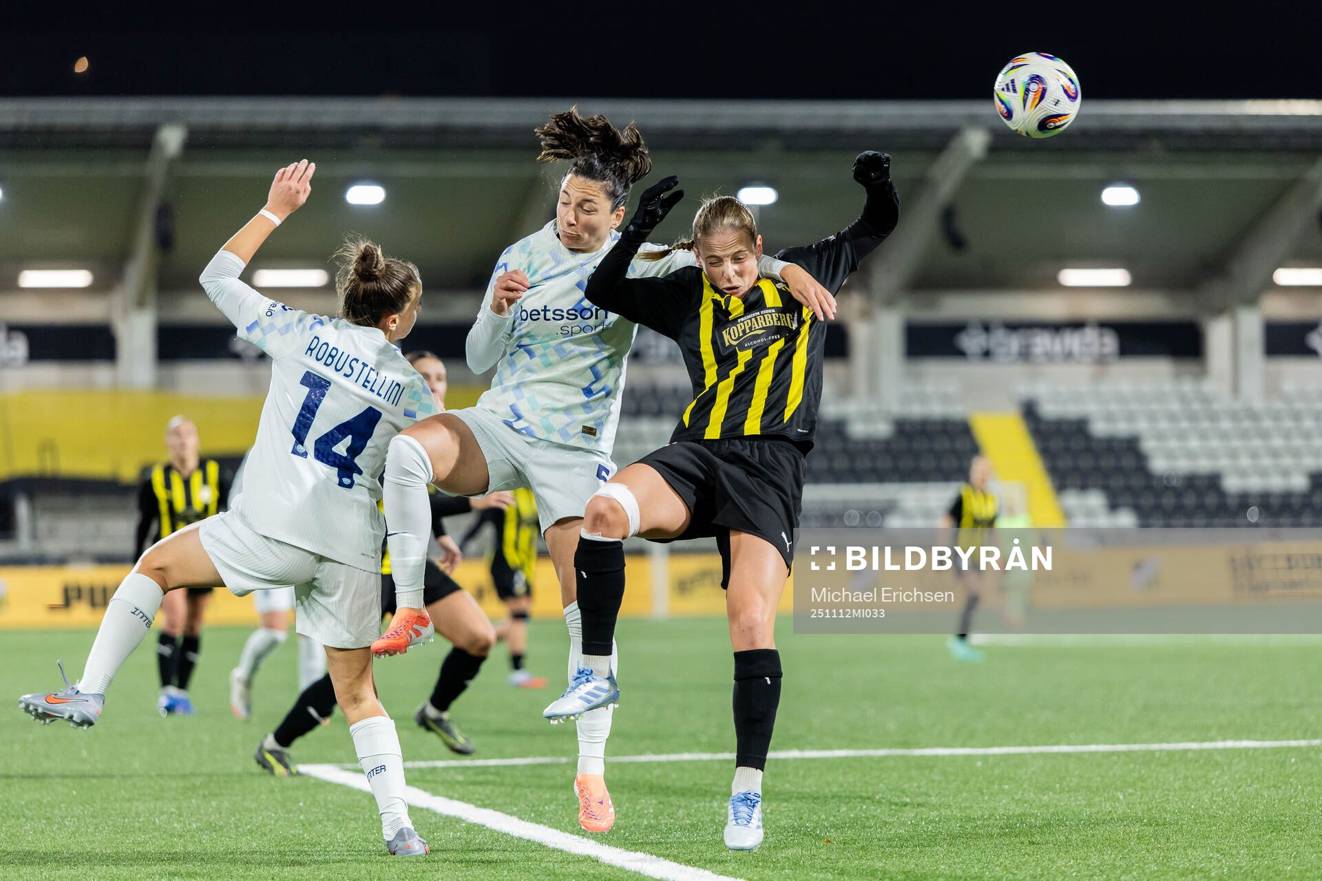 Ivana Andrés of Inter and Anna Anvegård of Häcken