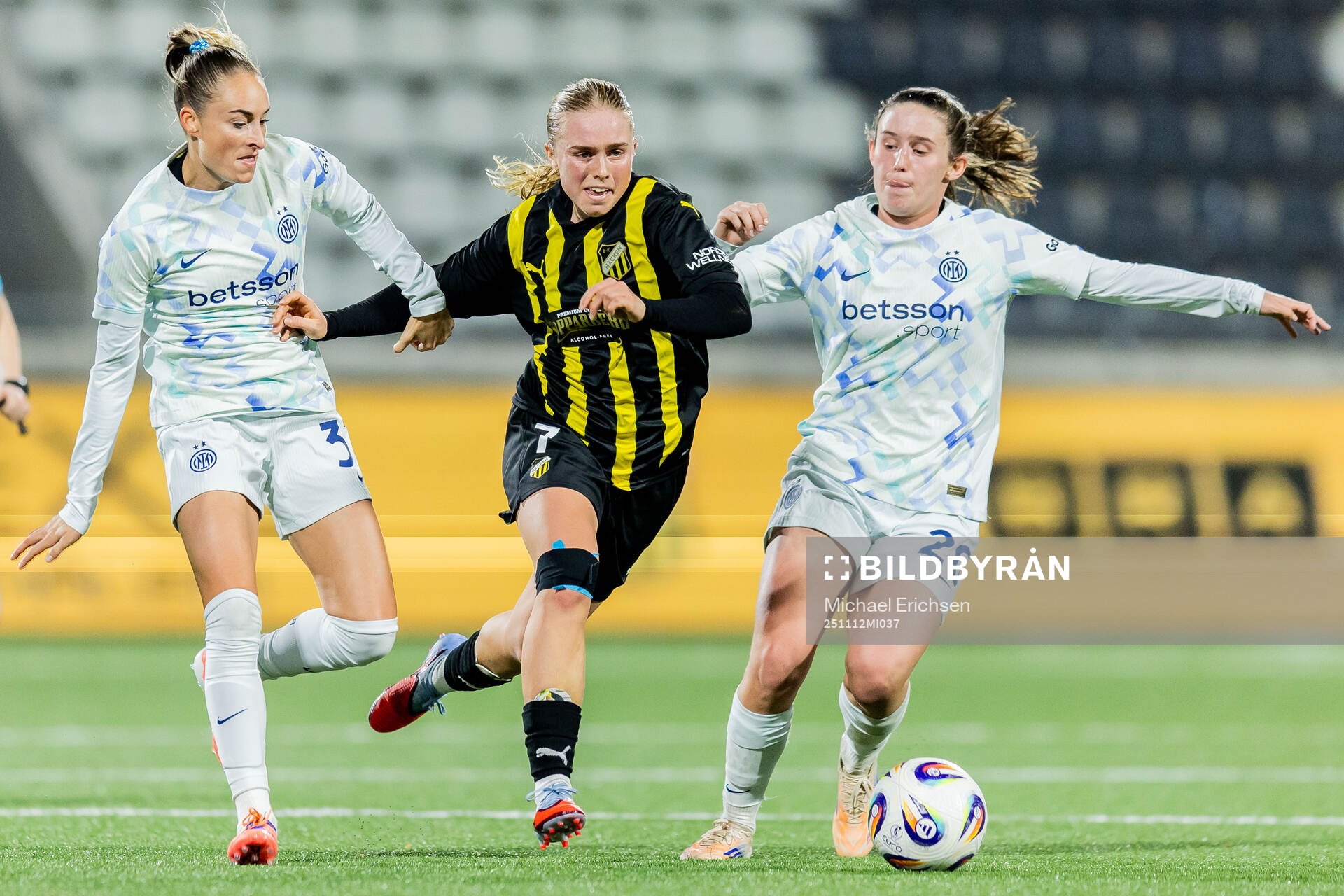 Pernille Sanvig of Häcken in action with Tessa Wullaert