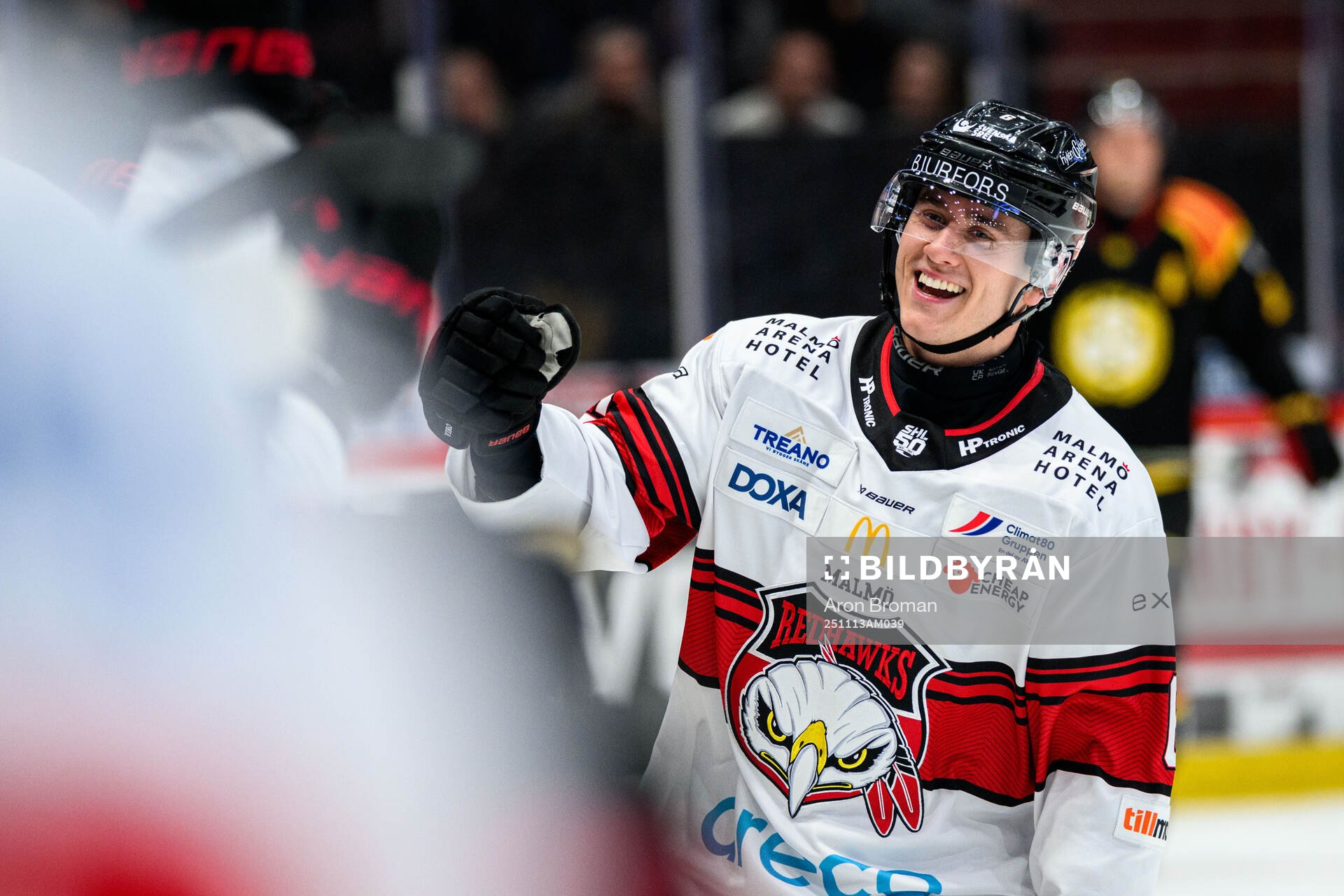 Malmö Redhawks Eemil Viro jublar