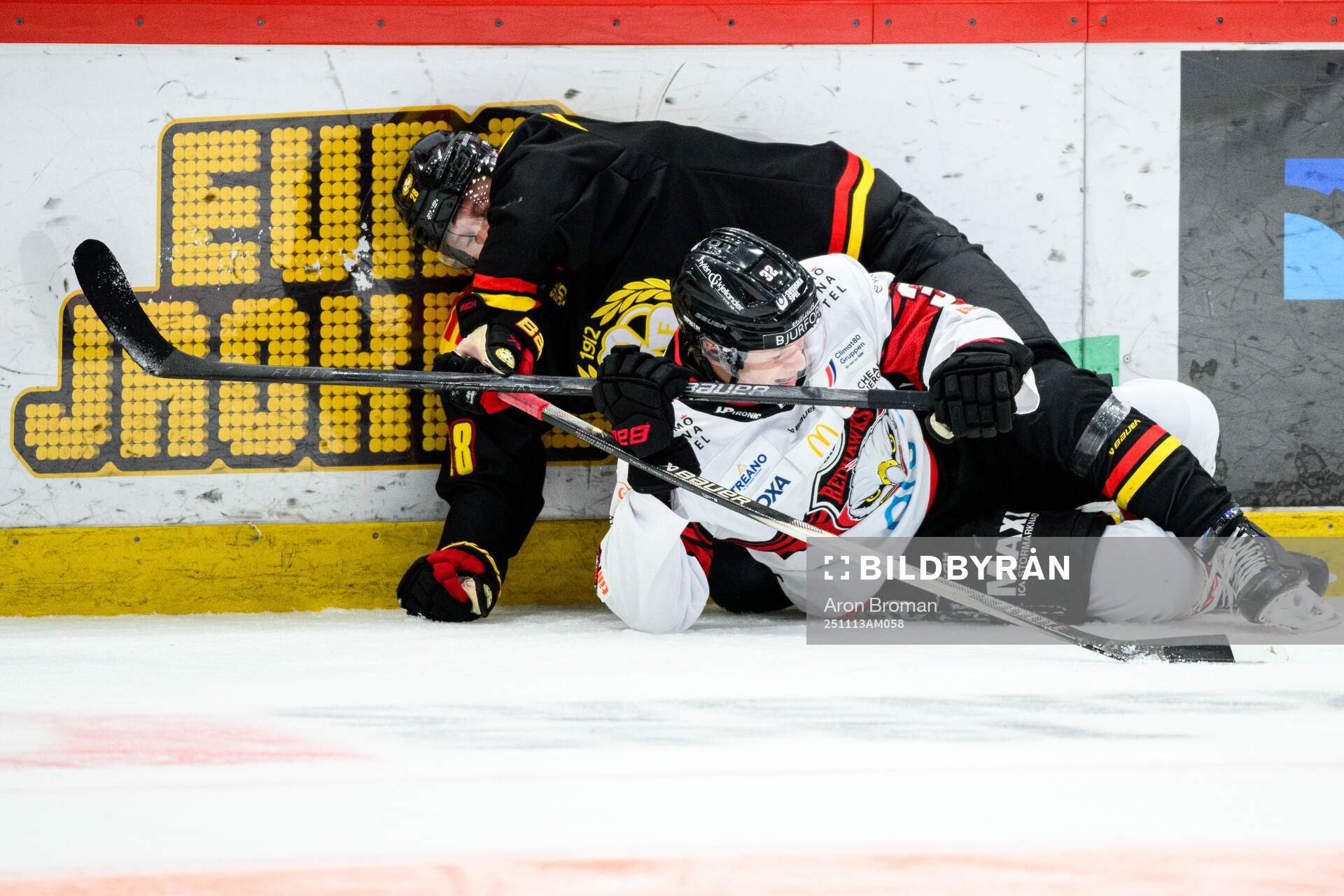 Brynäs Johannes Kinnvall och Malmö Redhawks Joona Ikonen