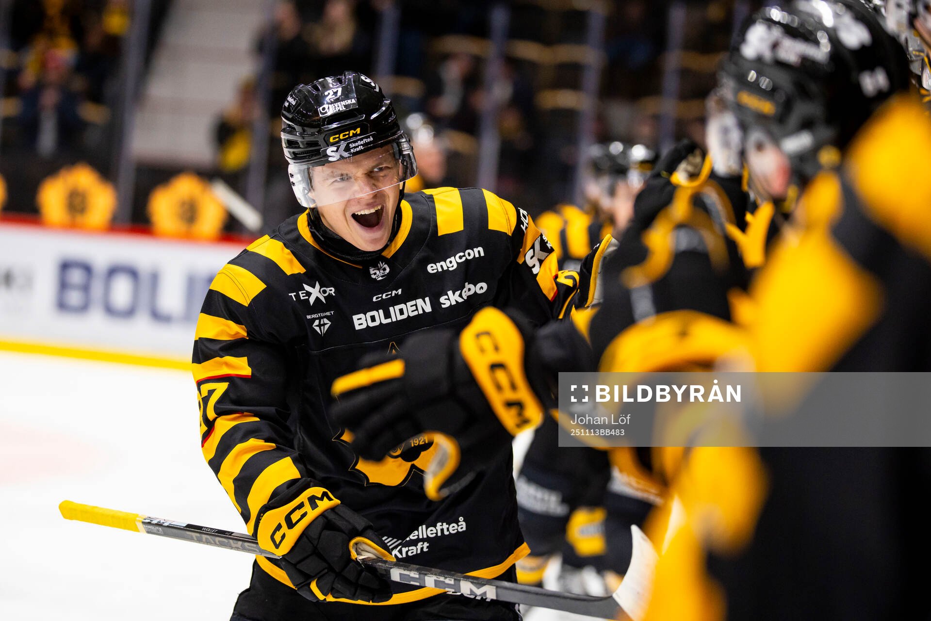 Skellefteås Oskar Vuollet jublar