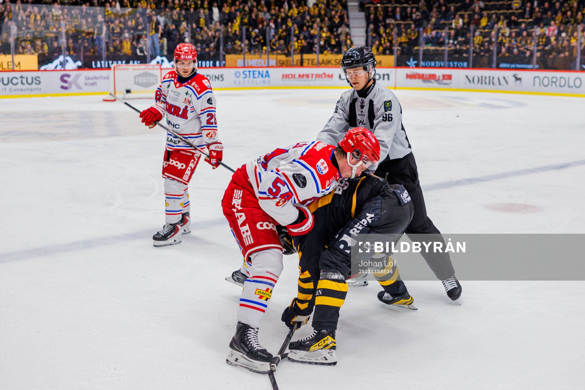 Timrås Jonathan Dahlén och Skellefteås Jonathan Pudas i