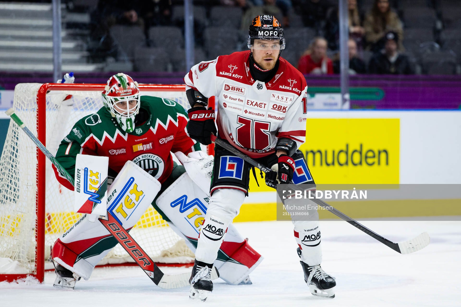 Frölundas målvakt Lars Johansson och Örebros Sean Malone
