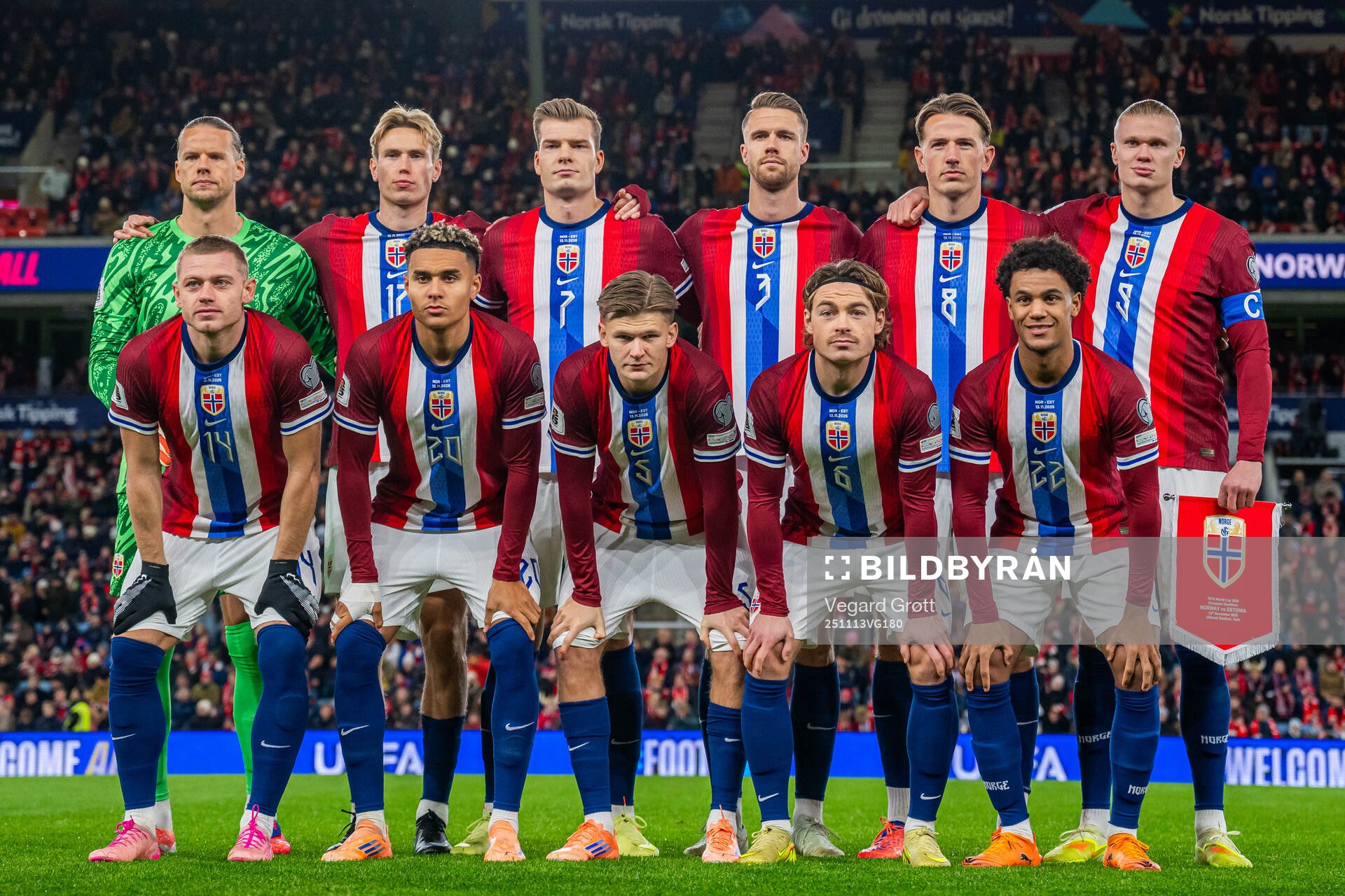 The starting eleven of Norway pose for a team photo
