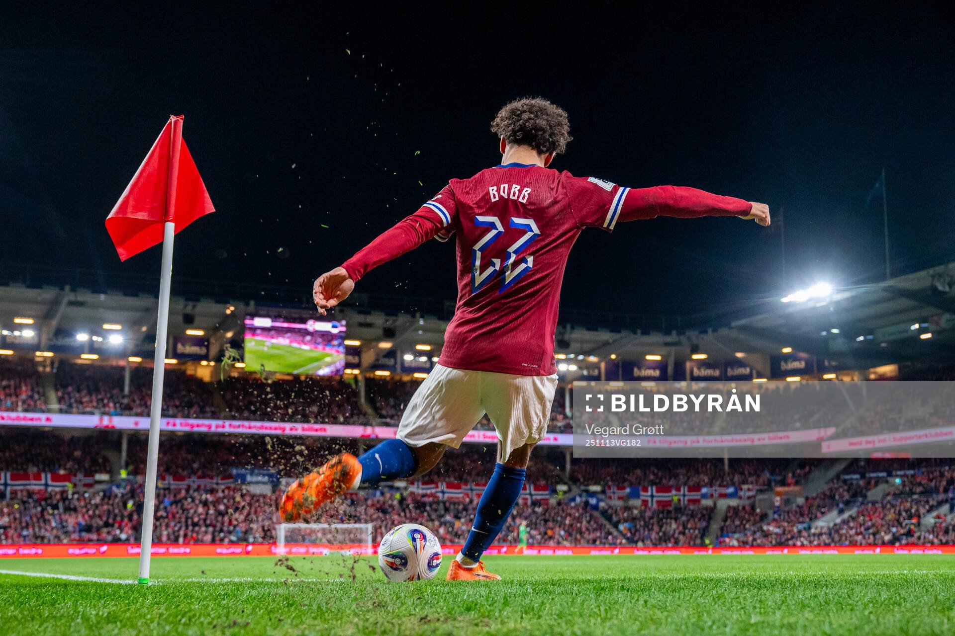 Oscar Bobb of Norway takes a corner kick