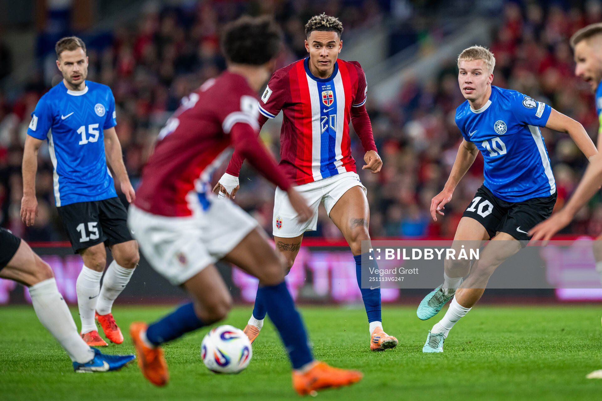 Antonio Nusa of Norway and Kevor Palumets of Estonia