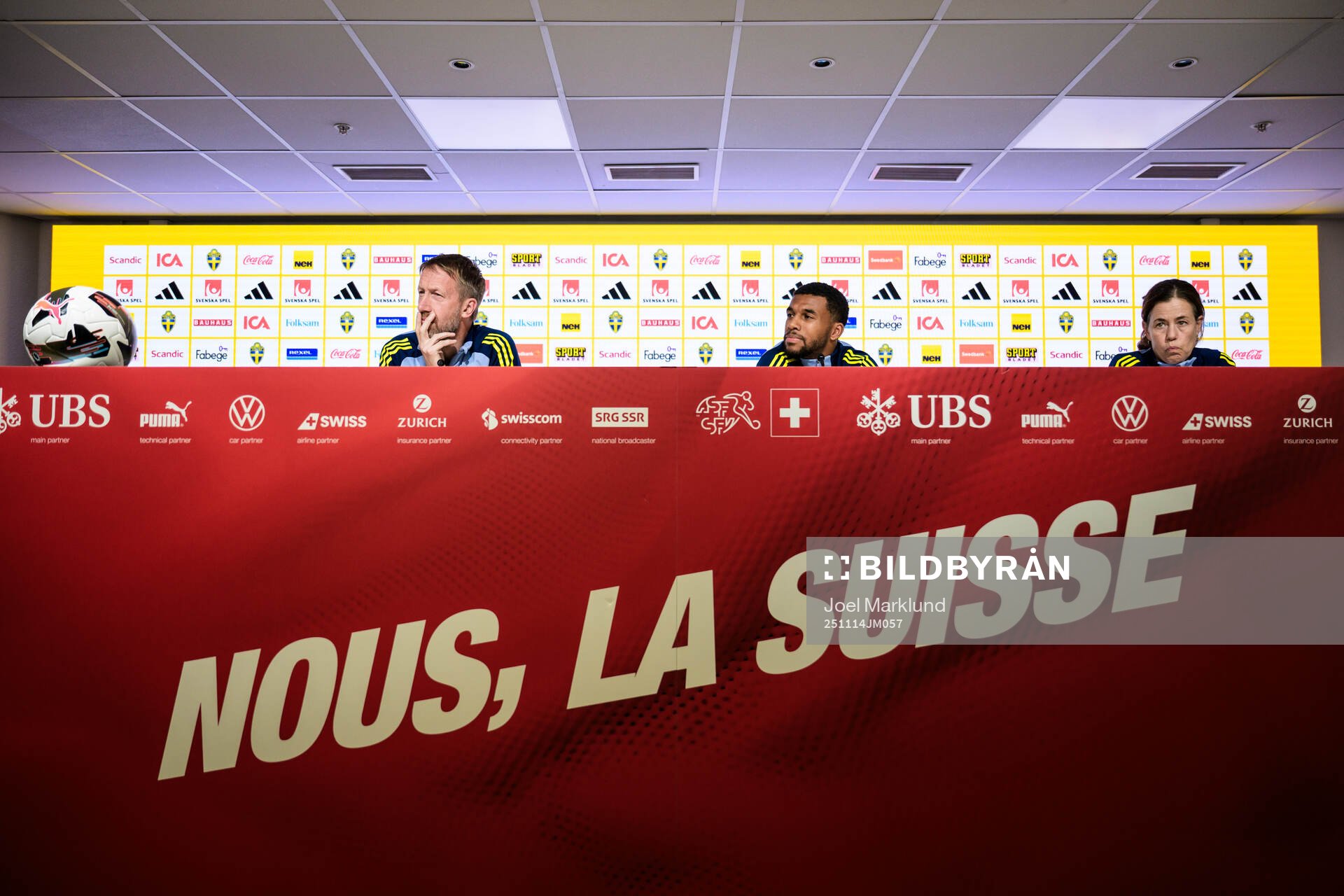 Head coach Graham Potter, Isak Hien and press officer Petra