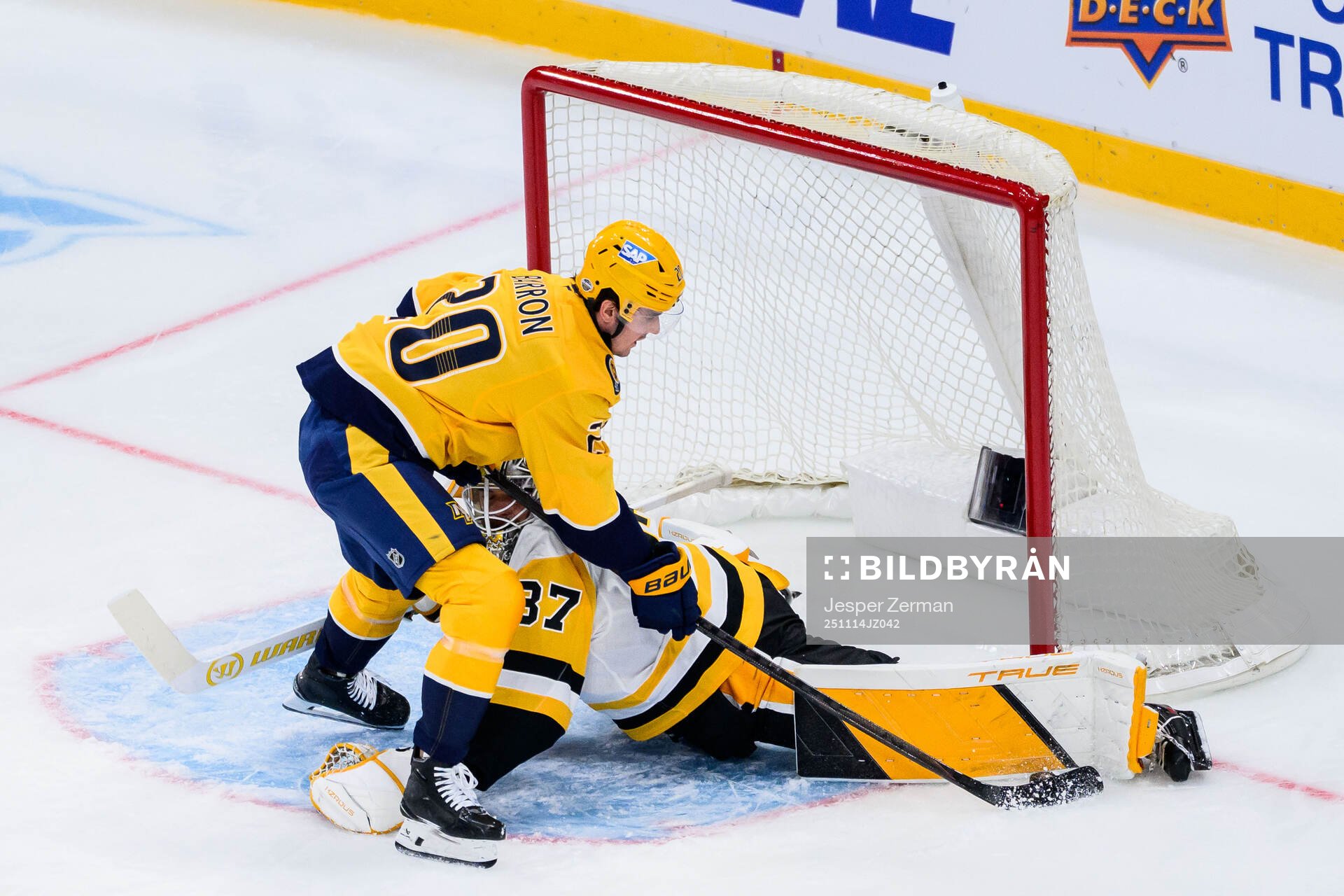 Justin Barron of Nashville Predators and goalkeeper Arturs
