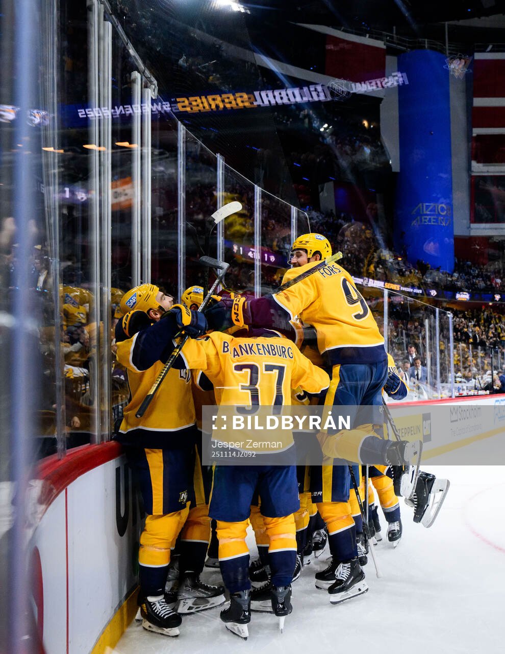 Filip Forsberg of Nashville Predators celebrate with team