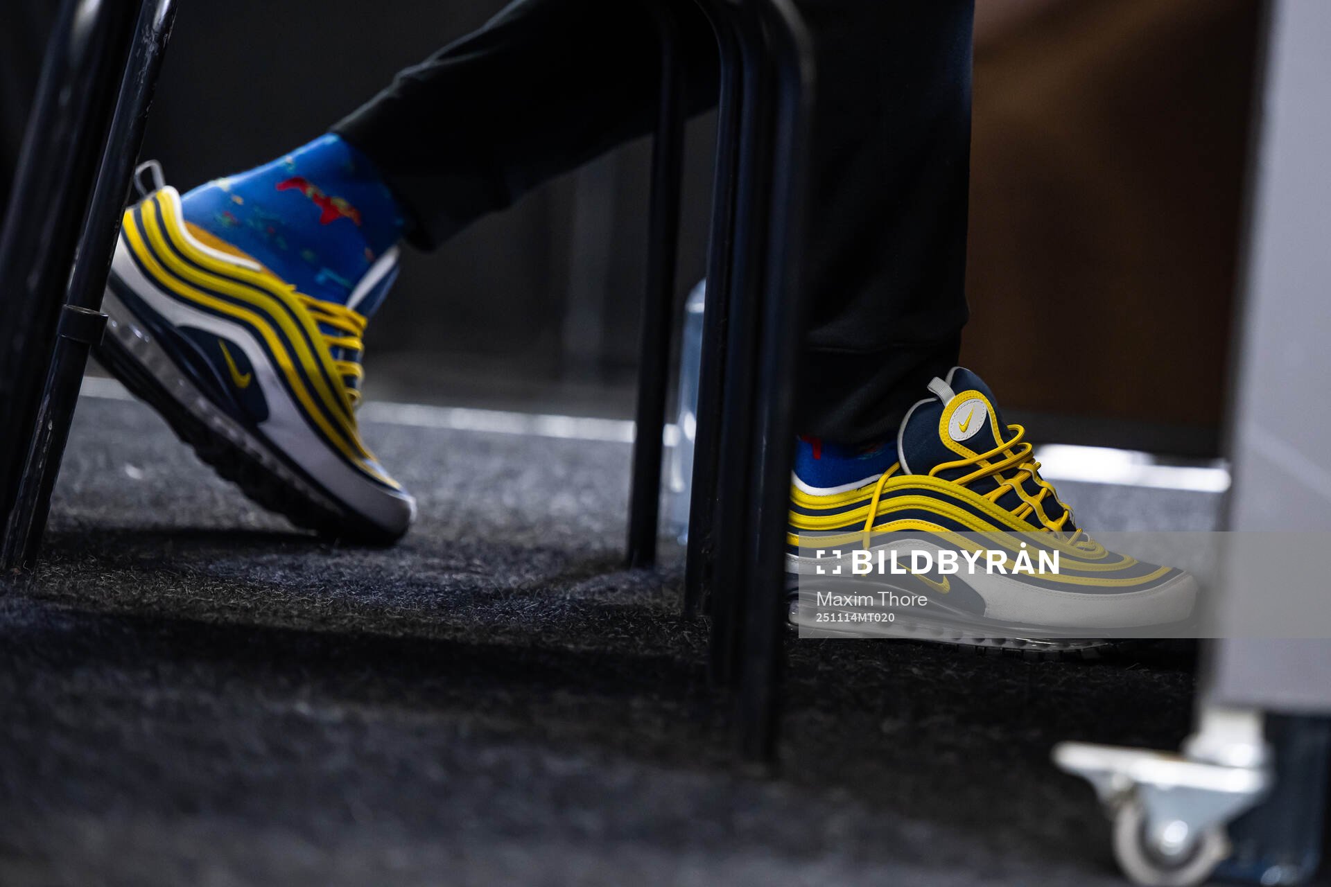 Sneakers belonging to Filip Forsberg at a press conference