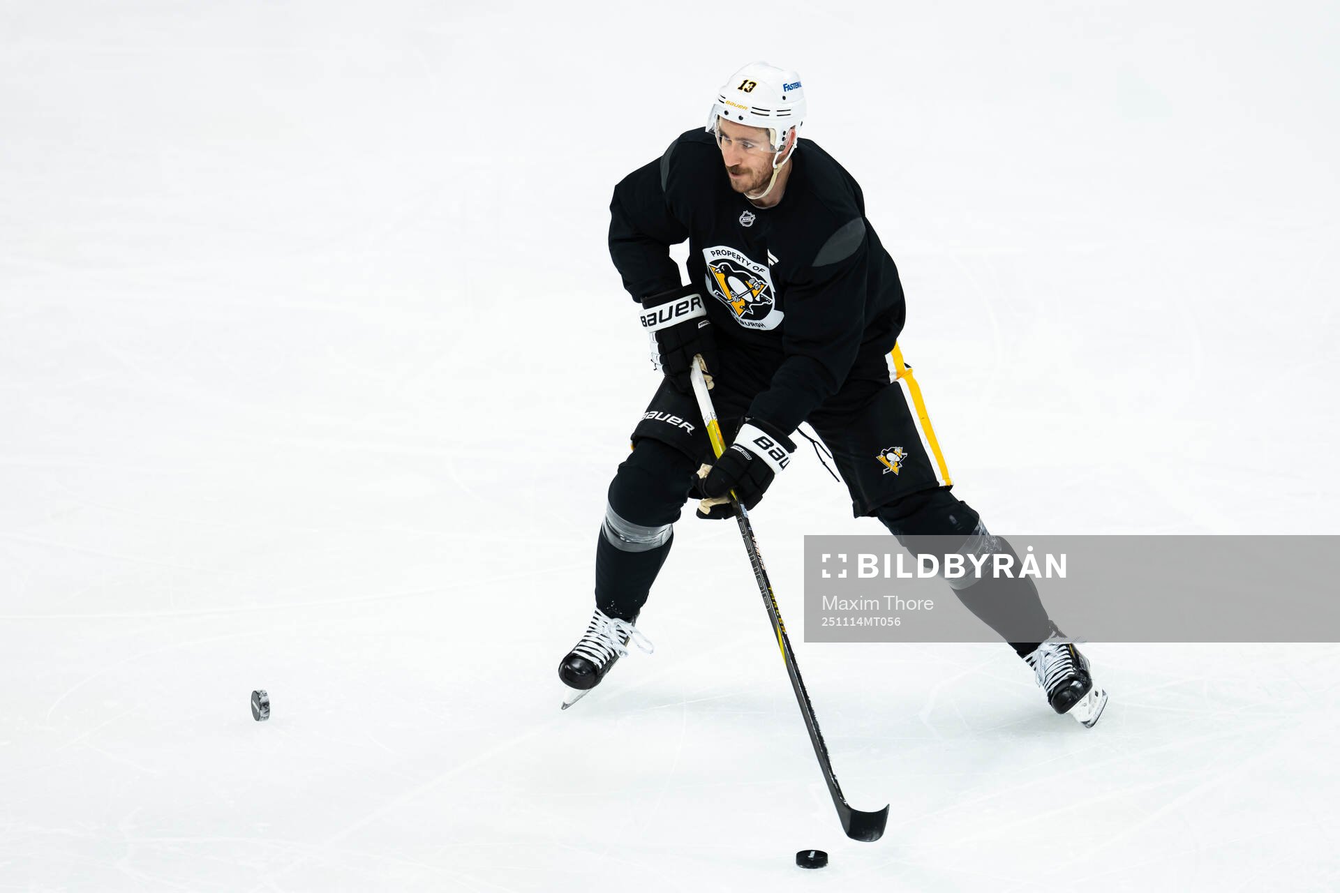 Kevin Hayes at a practice session with Pittsburgh Penguins