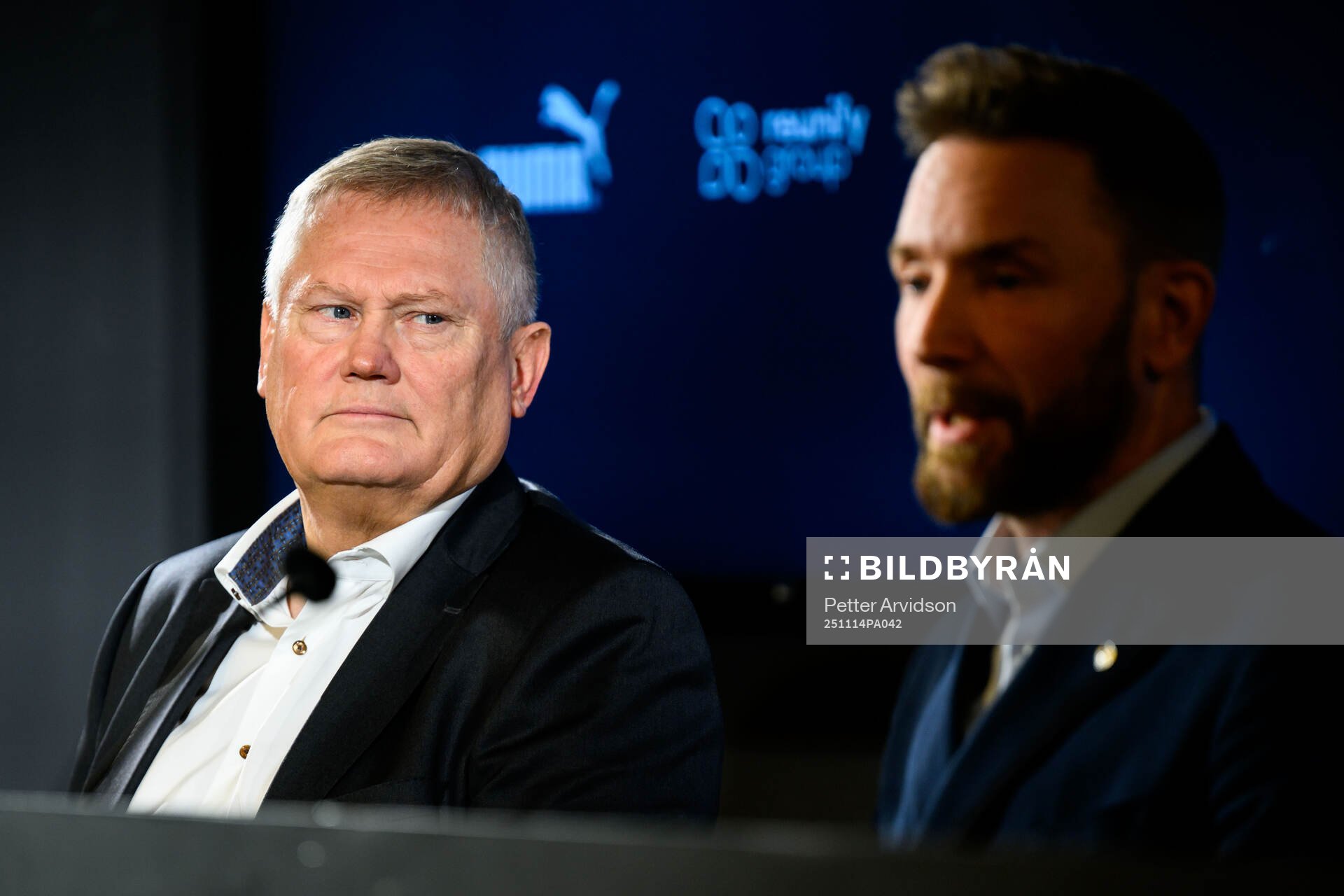 Ordförande Anders Pålsson när Jimmy Rosengren