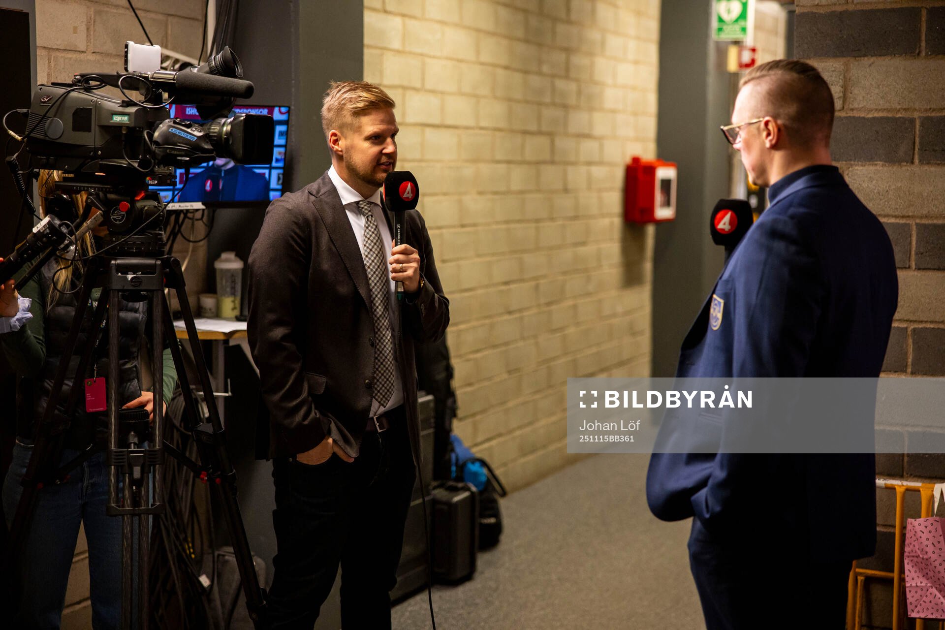 TV4s kommentator Lars Lindberg intervjuar Djurgårdens