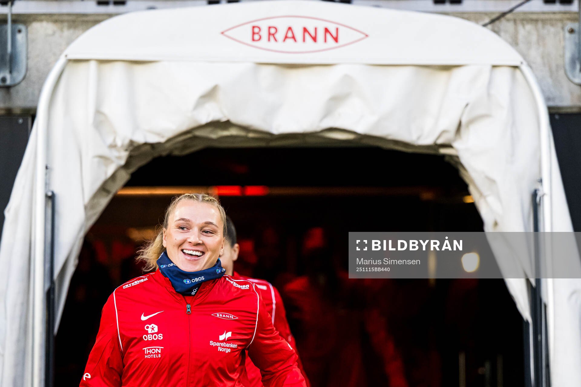 Karoline Haugland of Brann warms up