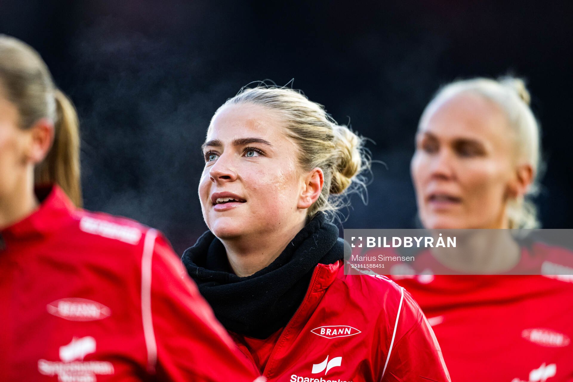 Monica Isaksen of Brann warms up