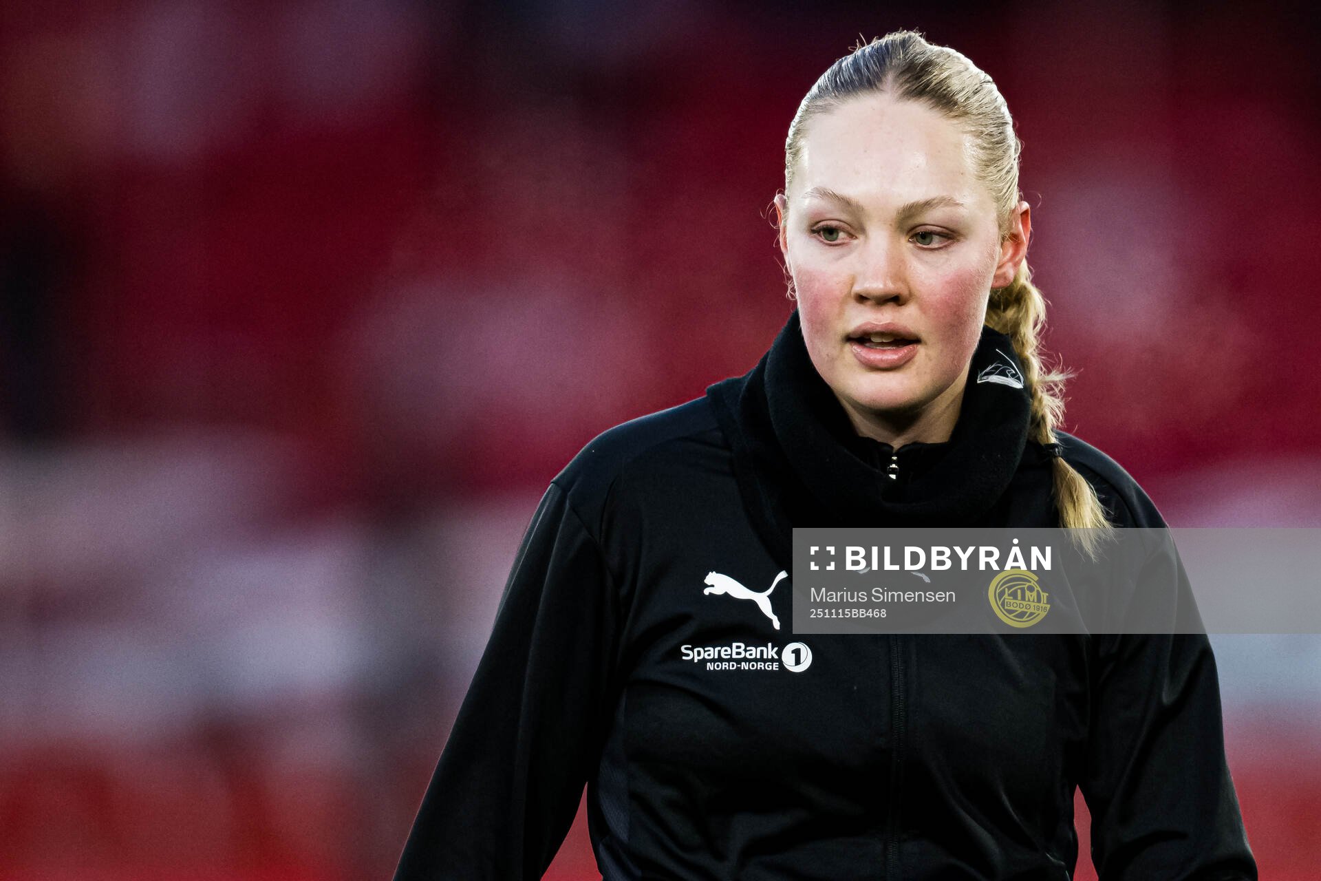 Synne Fredriksen Moe of Bodø/Glimt warms up