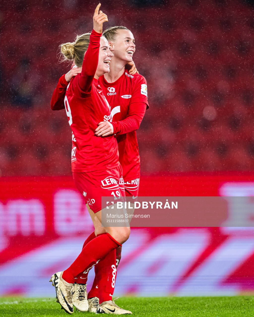 Monica Isaksen of Brann celebrates