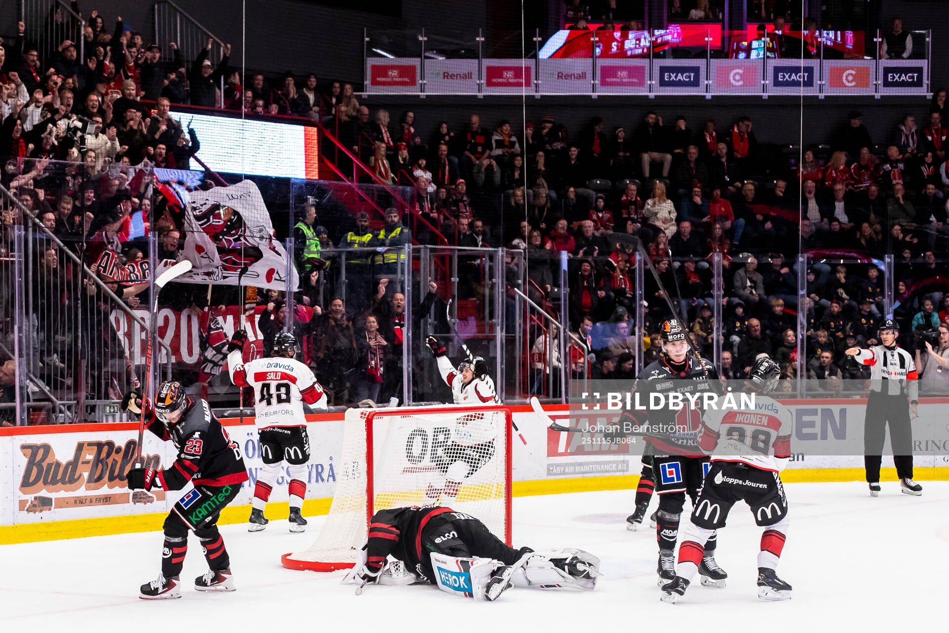 Malmö Redhawks Robin Salo för 3-0 och jublar