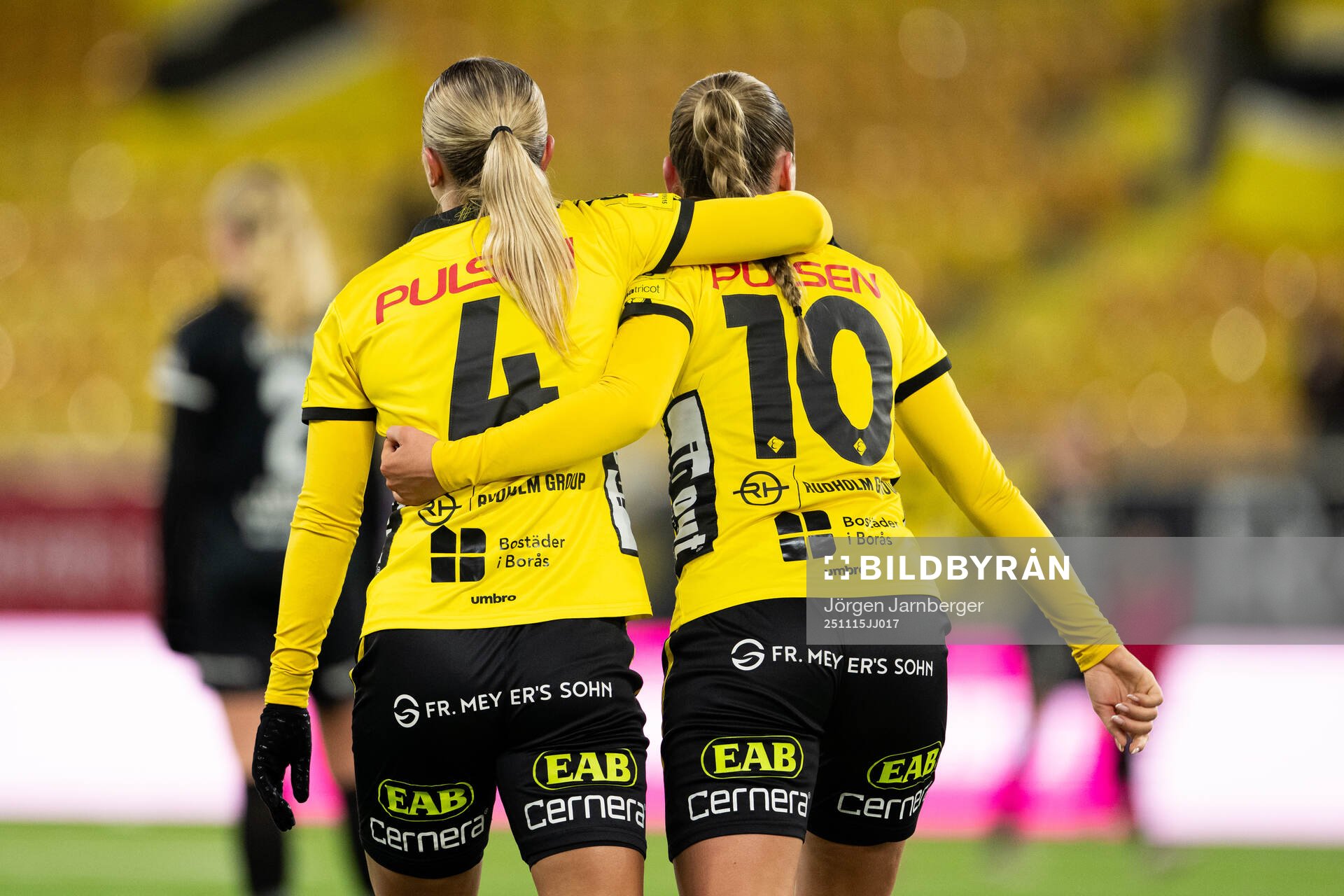 Elfsborgs Alice Broman och Stina Jensen jublar