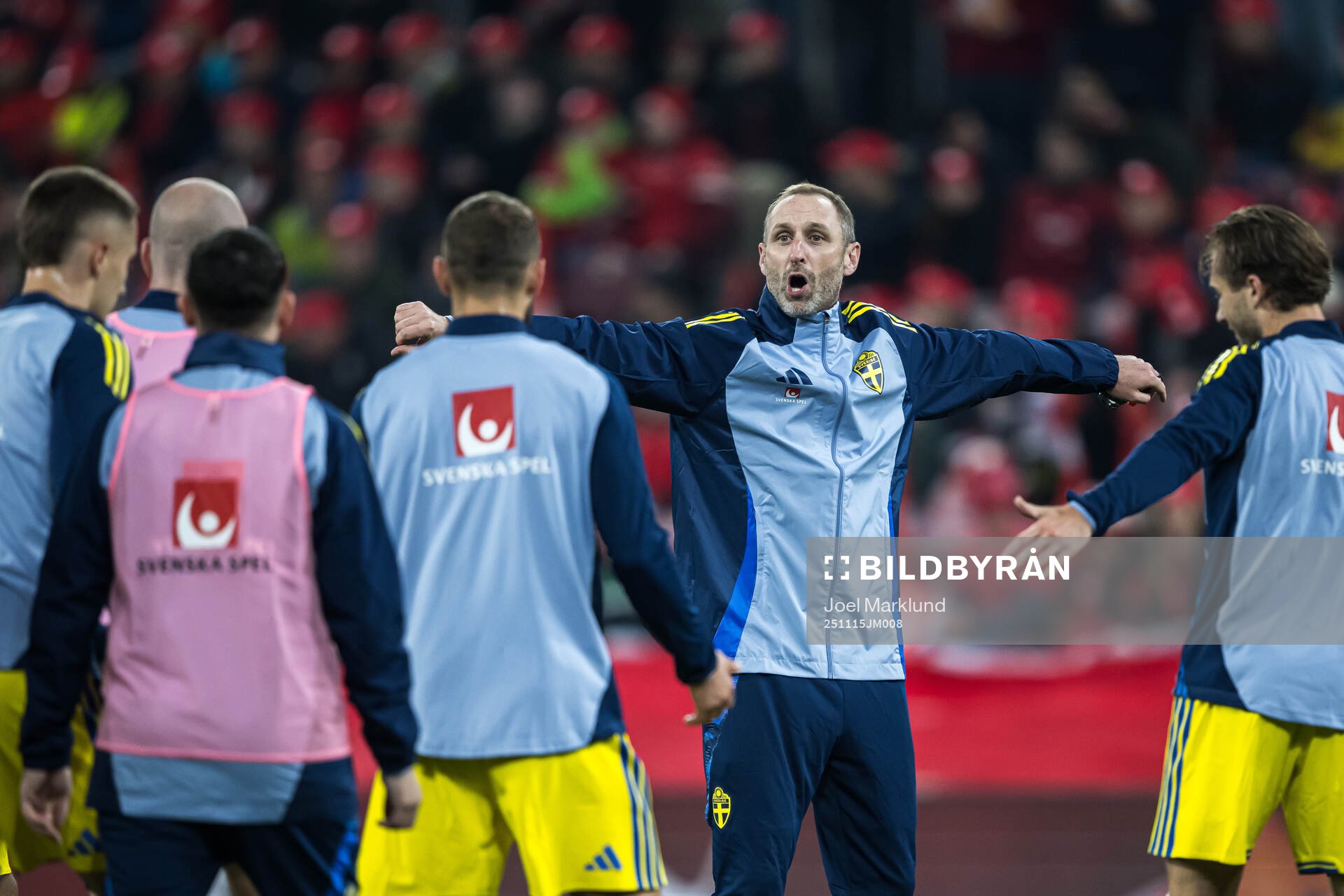 Assistant coach Andreas Georgson of Sweden