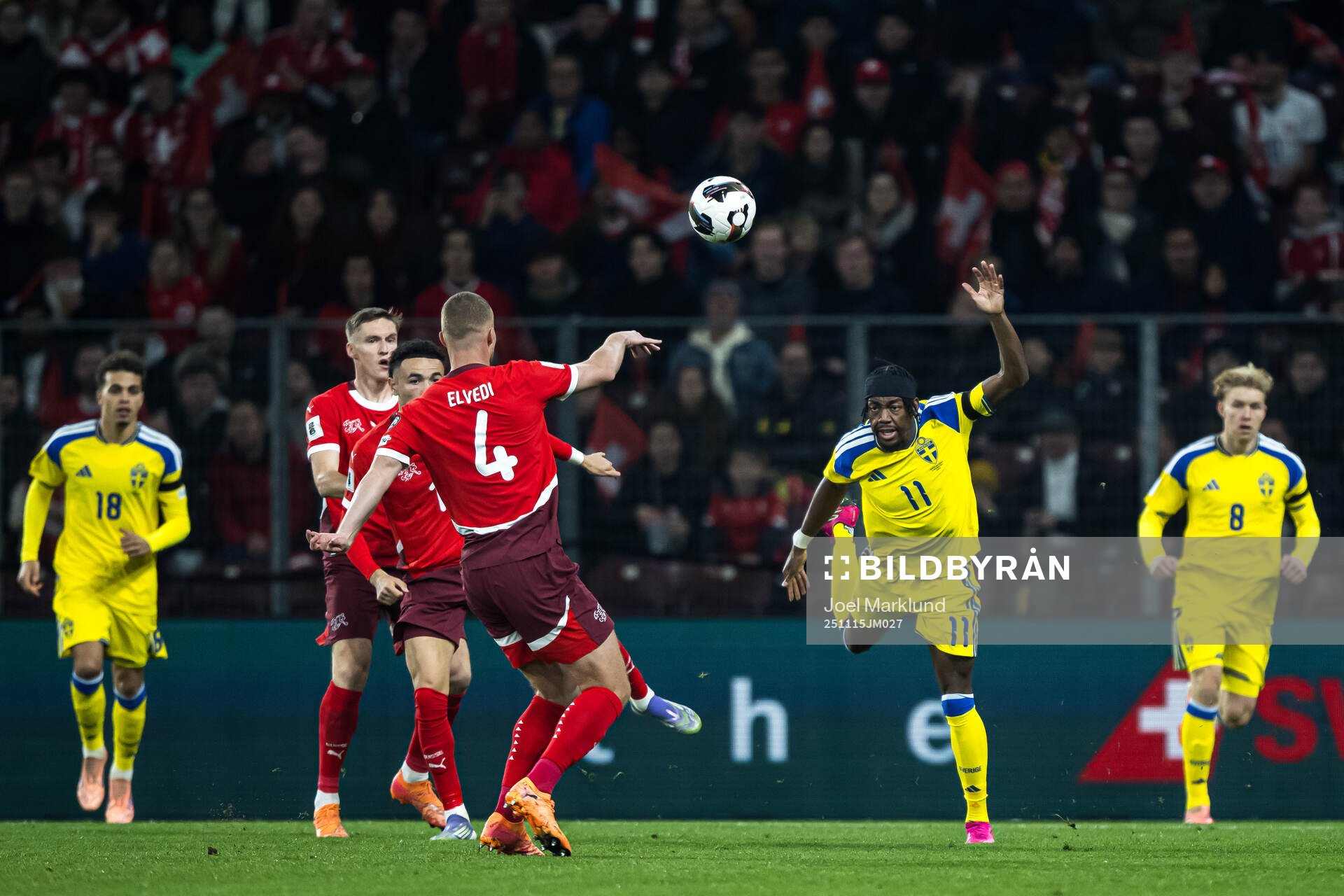 Yasin Ayari , Anthony Elanga, and Daniel Svensson of Sweden