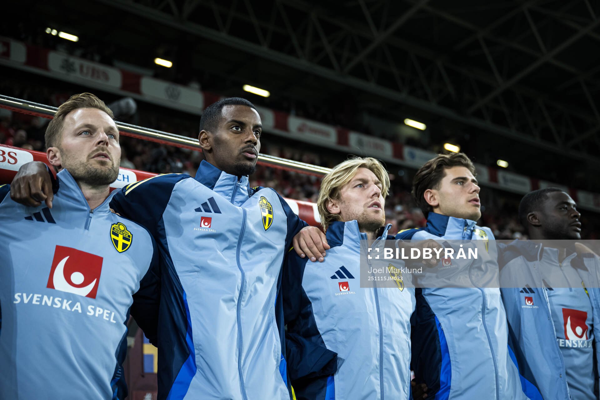 Assistant coach Sebastian Larsson, Alexander Isak, Emil