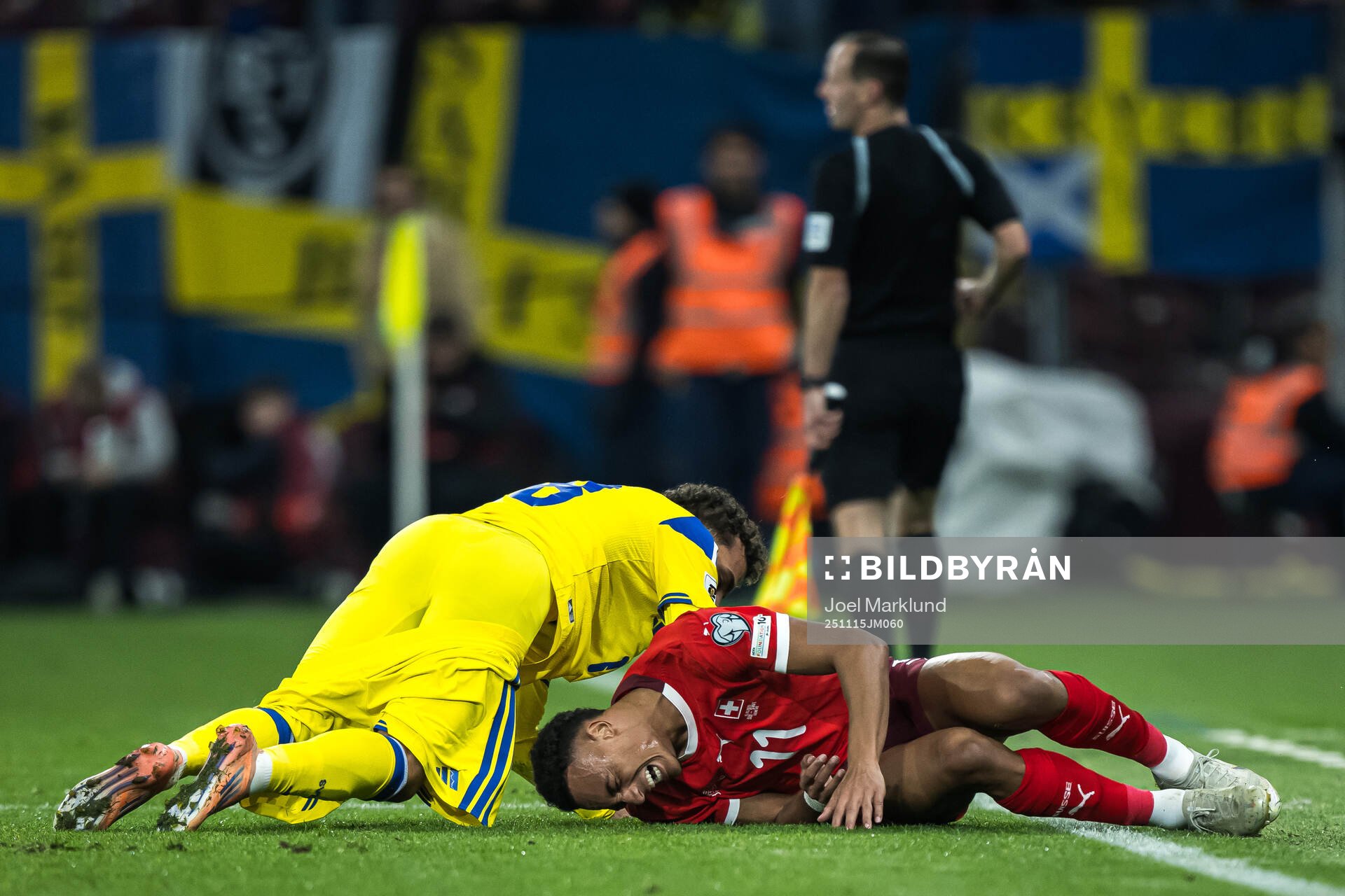 Yasin Ayari of Sweden and Dan Ndoye of Switzerland