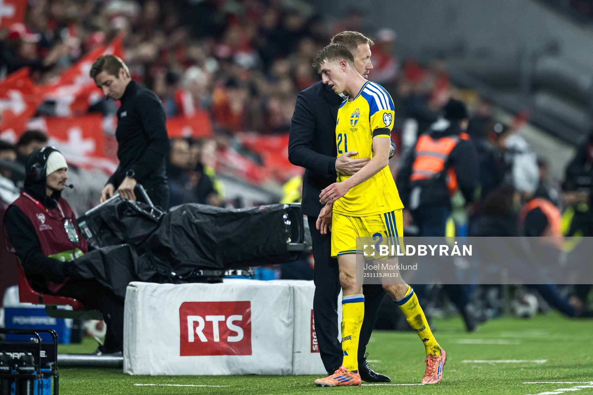 Alexander Bernhardsson and Head coach Graham Potter of