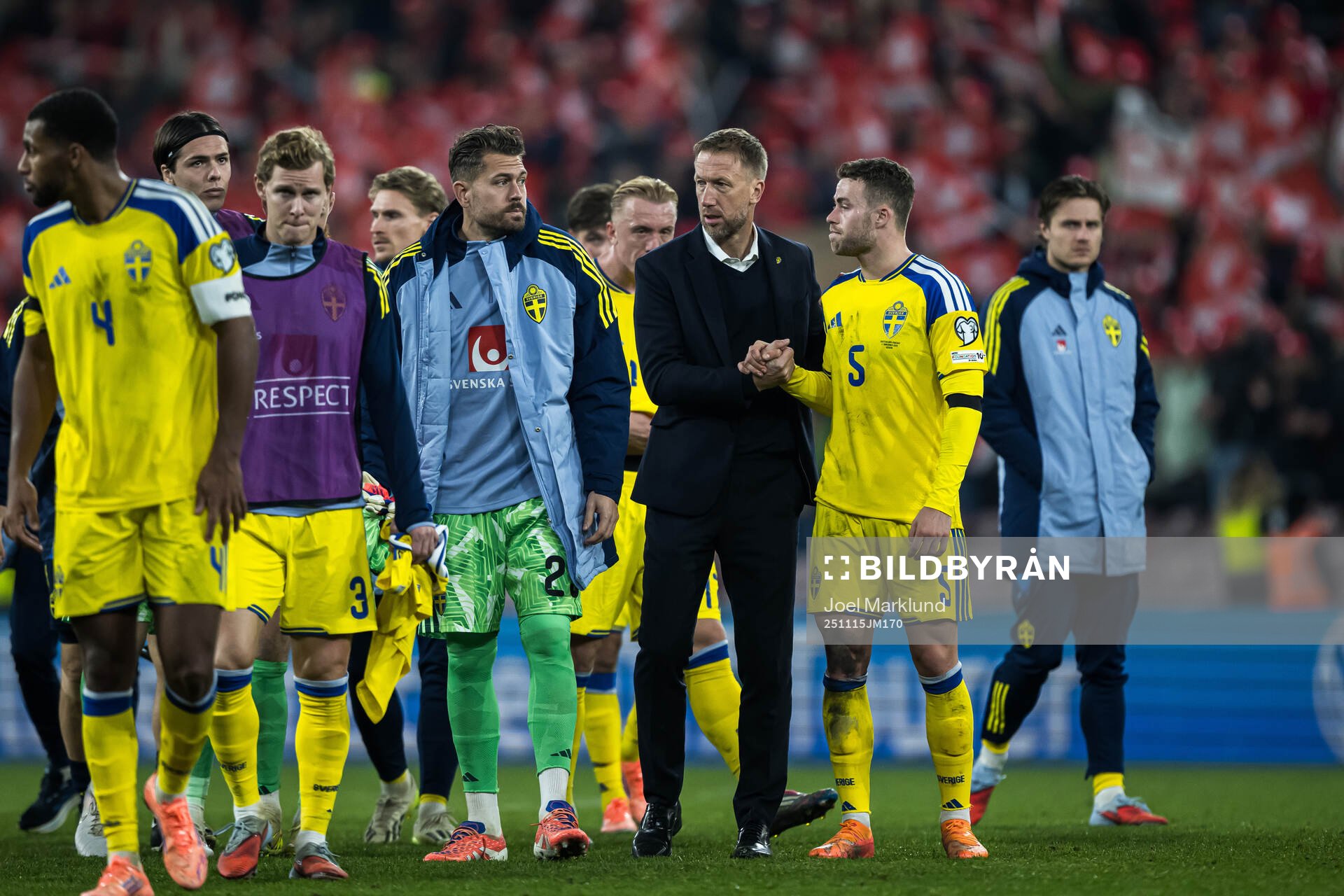 Head coach Graham Potter and Gabriel Gudmundsson of Sweden