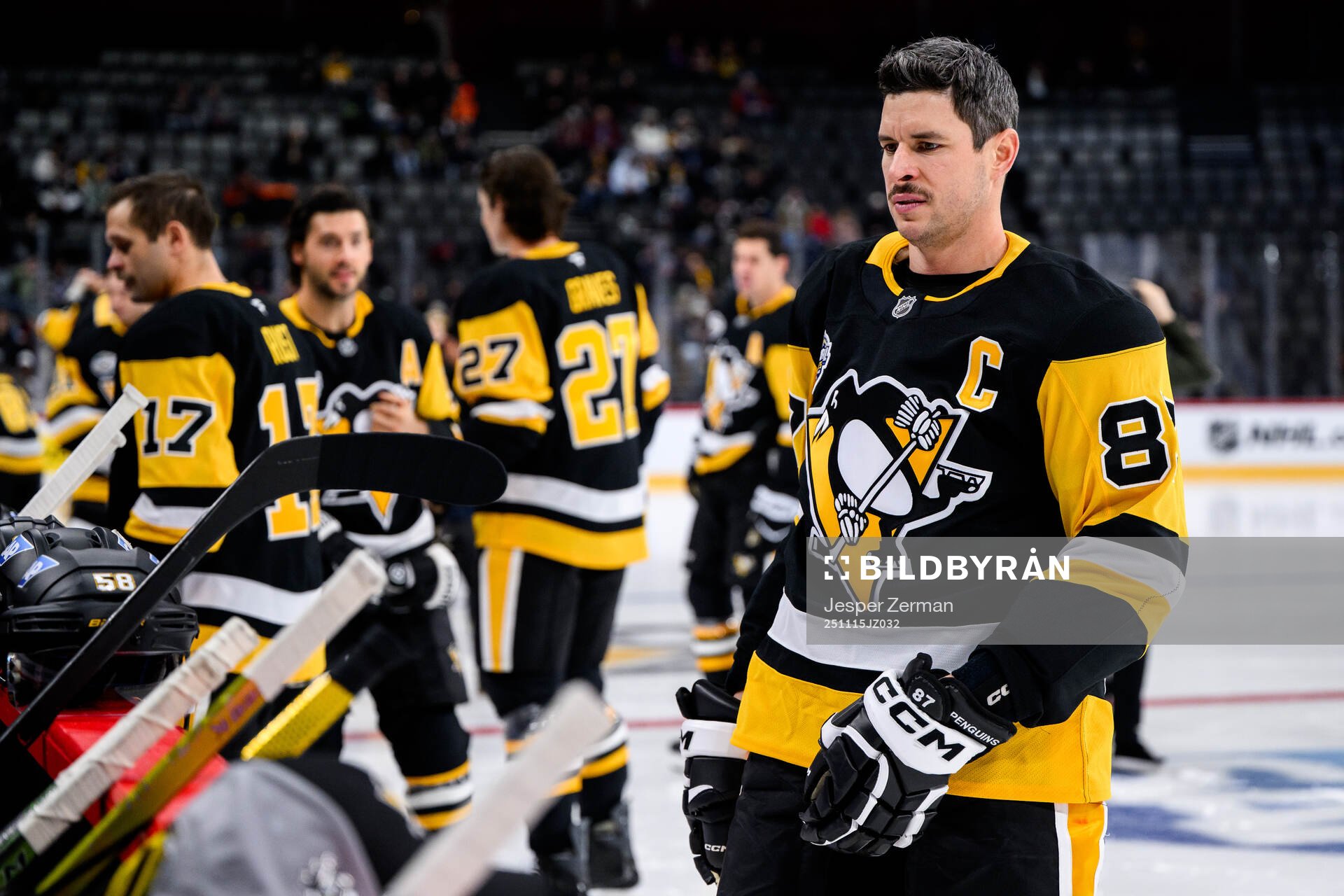 Sidney Crosby at a practice session with Pittsburgh Penguins