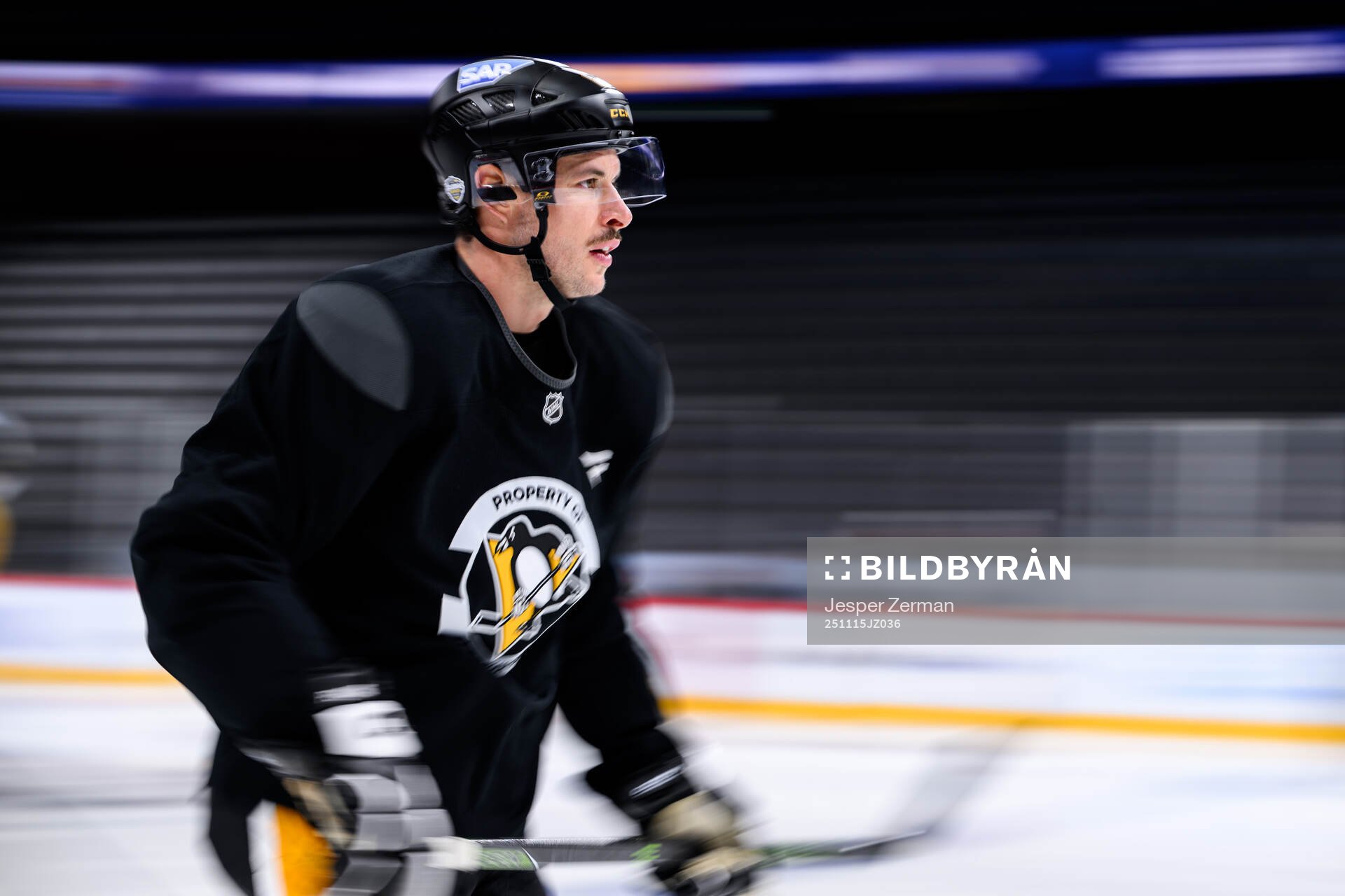Sidney Crosby at a practice session with Pittsburgh Penguins