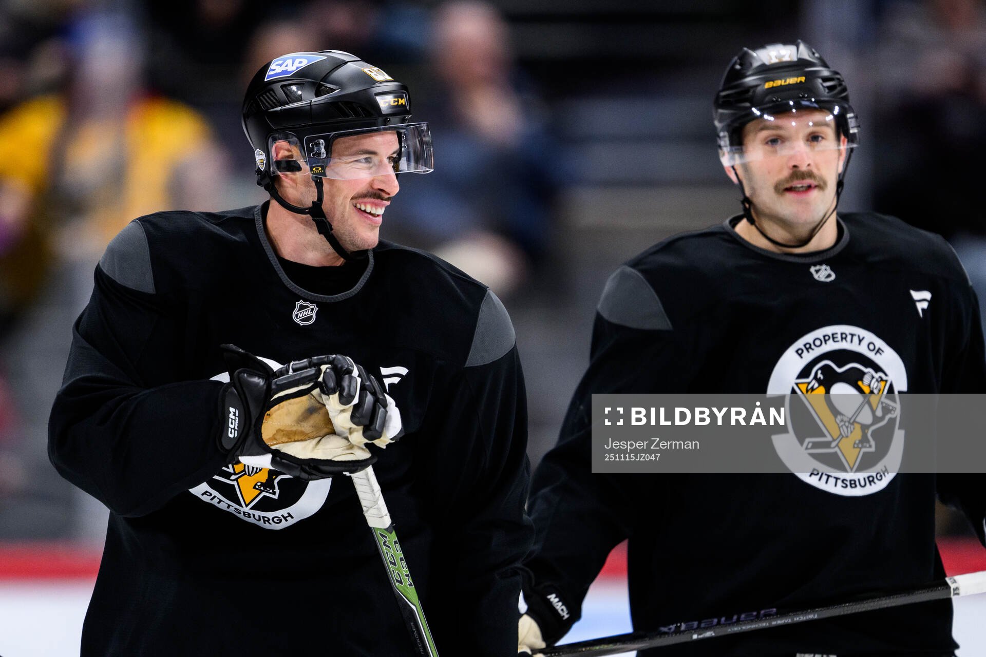 Sidney Crosby at a practice session with Pittsburgh Penguins