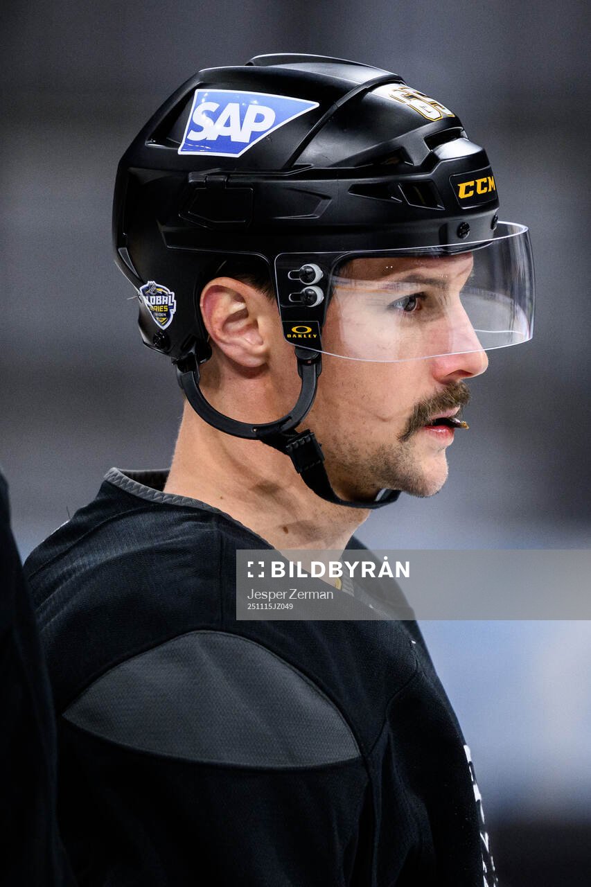 Erik Karlsson at a practice session with Pittsburgh Penguins