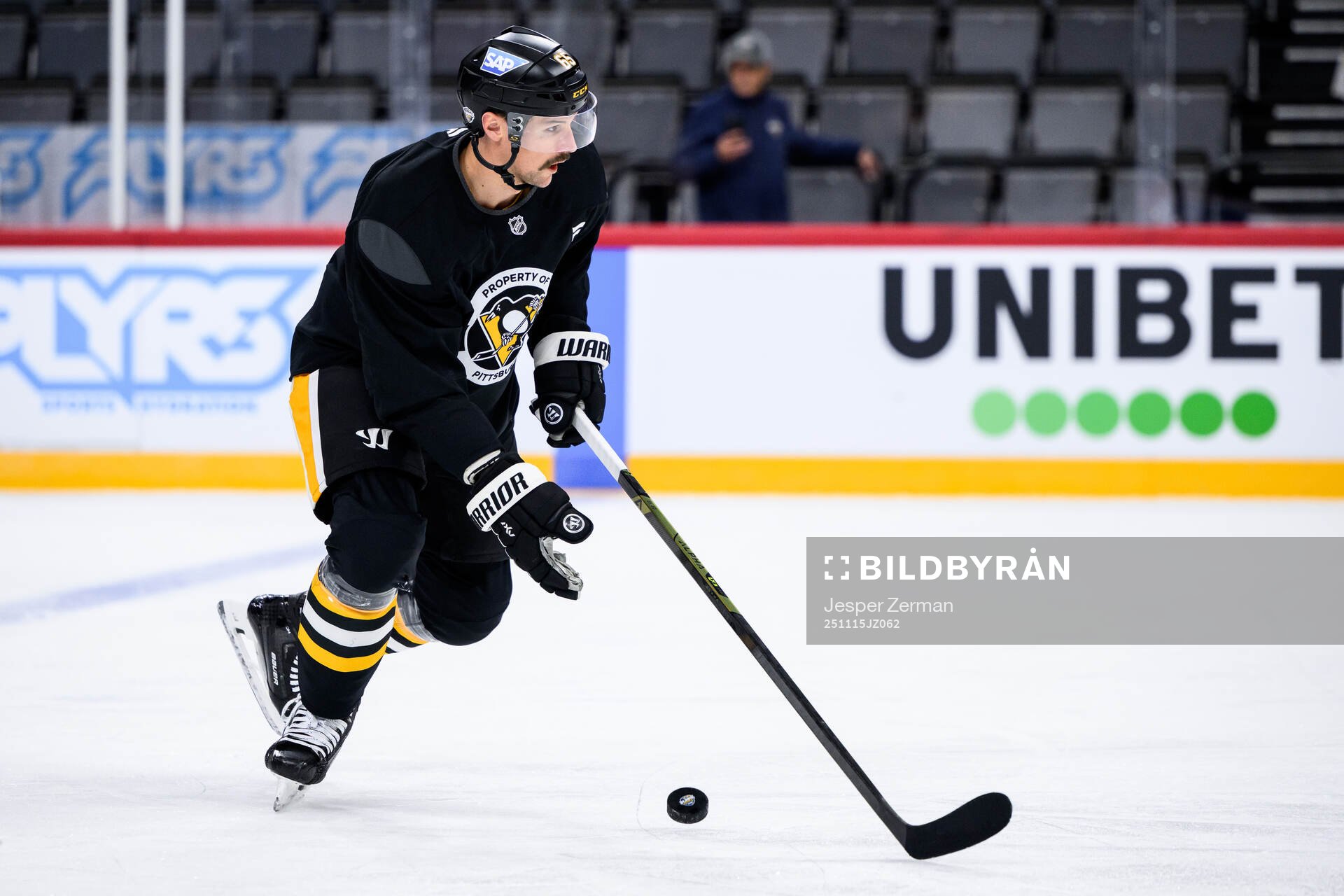 Erik Karlsson at a practice session with Pittsburgh Penguins