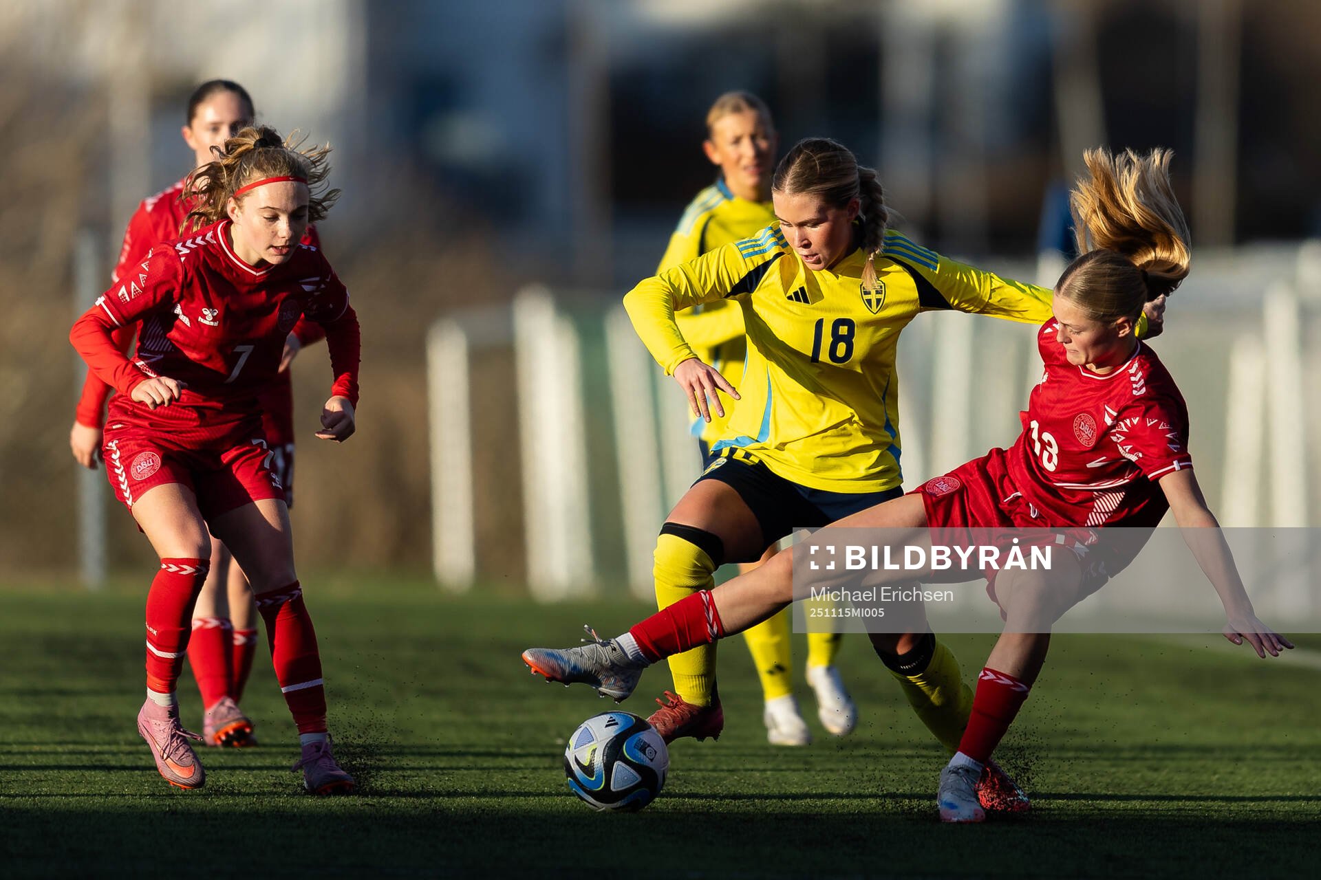 Sveriges Ronia Åbrink och Danmarks Victoria Chitham