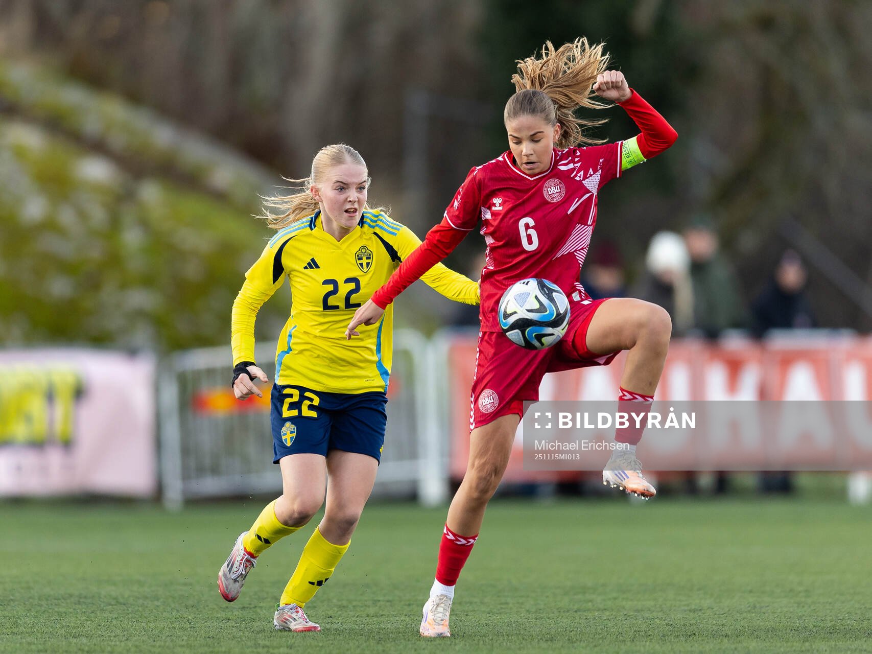 Sveriges Vera Norberg och Danmarks Josephine Behrmann Lamp